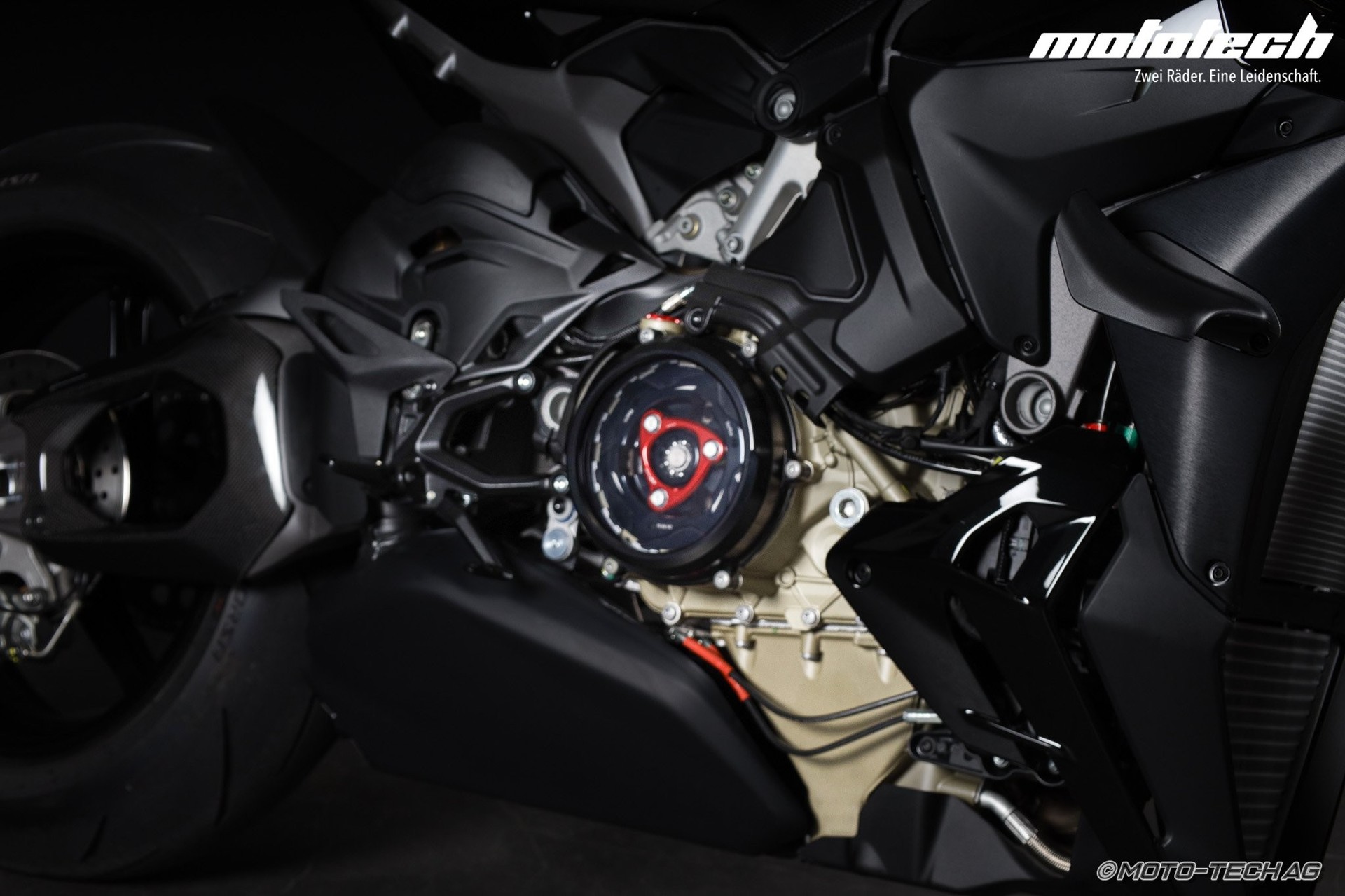 DUCATI Streetfighter V4 S-image-6