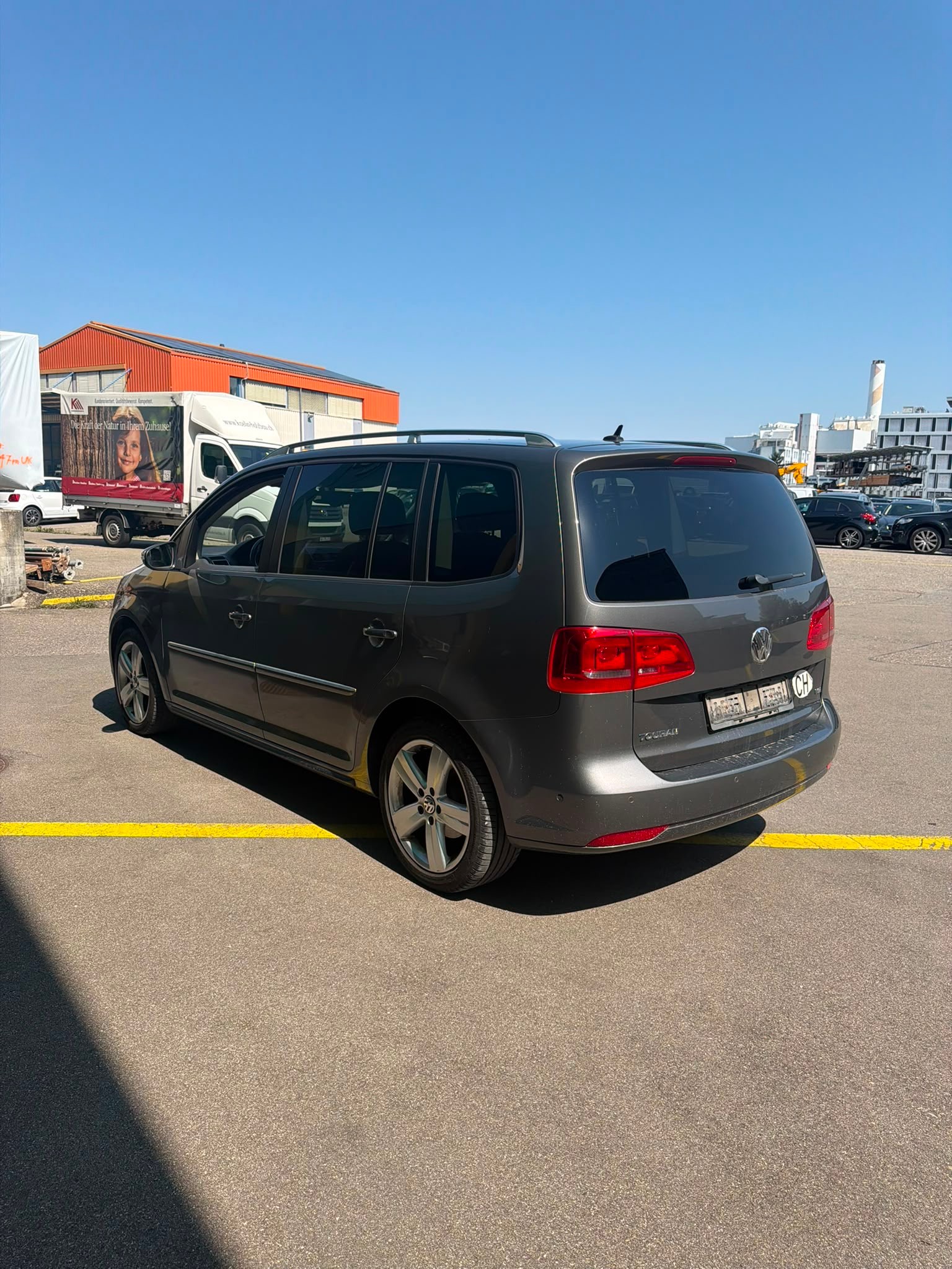 VW Touran 1.4 TSI Team DSG-image-4