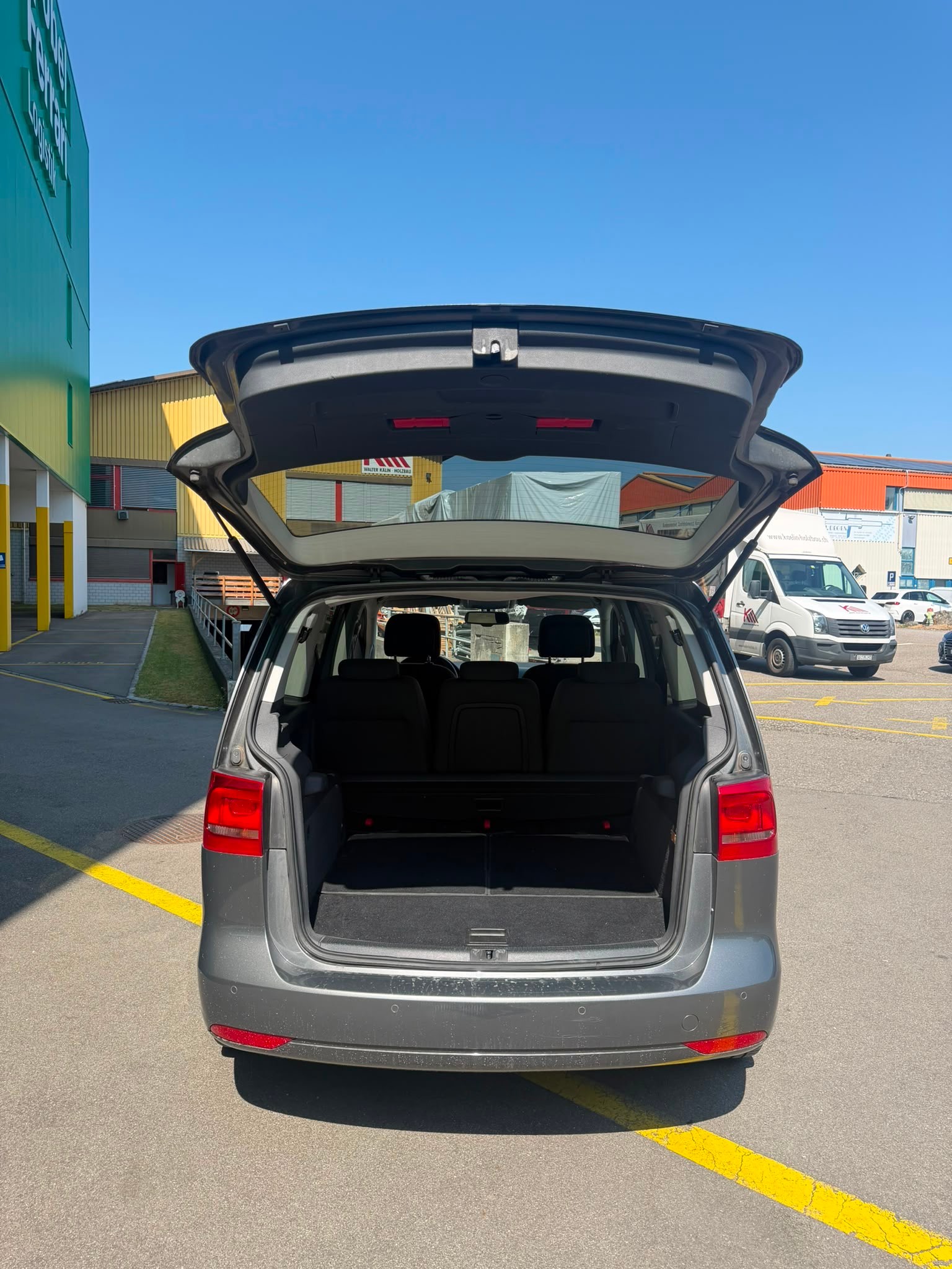 VW Touran 1.4 TSI Team DSG-image-15
