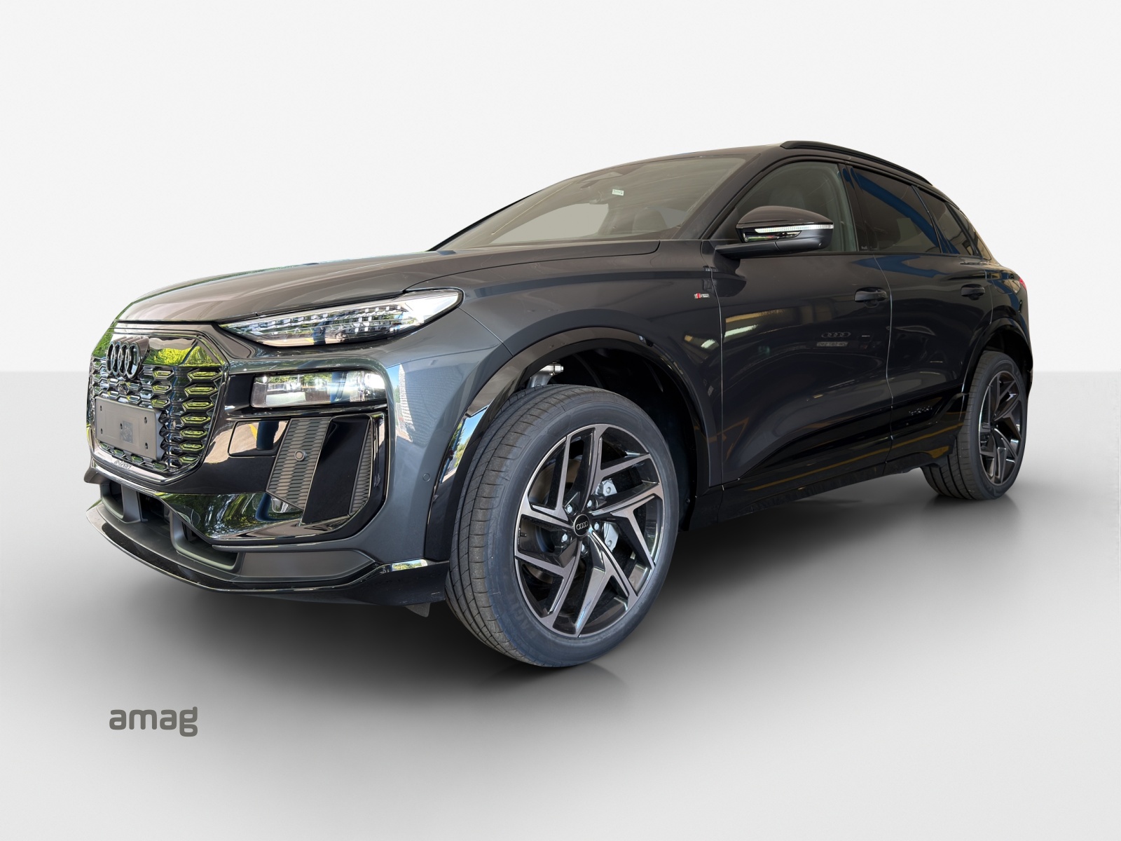 AUDI Q6 e-tron quattro