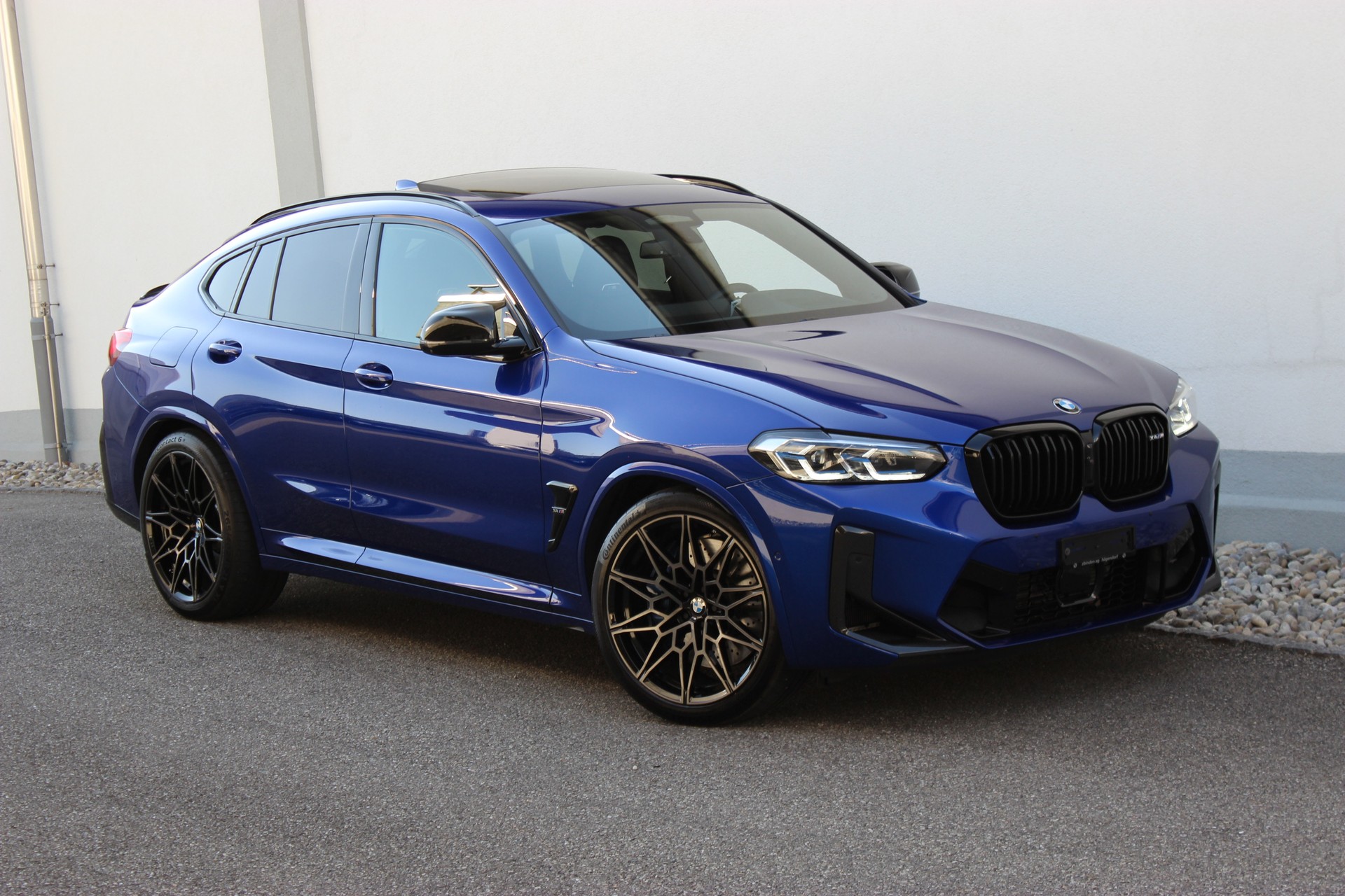BMW X4M xDrive M Competition *MARINA BAY BLAU METALLIC*-showroom-element-2