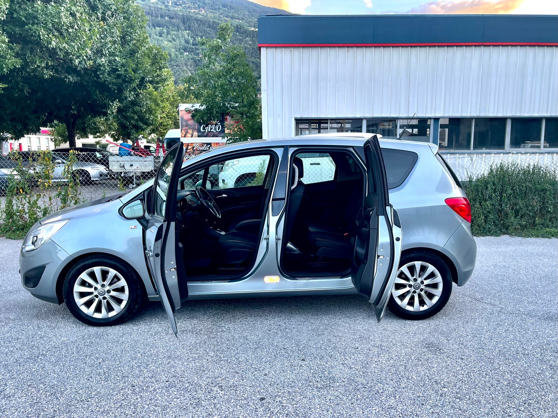 OPEL Meriva 1.4 Turbo Cosmo Automatic-showroom-element-2