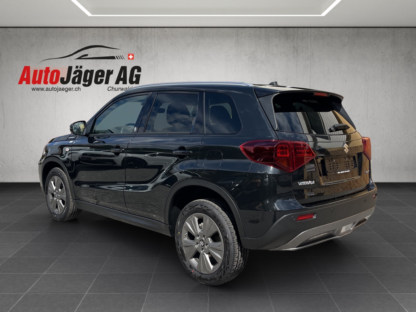 SUZUKI Vitara 1.4 Boosterjet Compact + 4x4 Hybrid Automatic-image-2