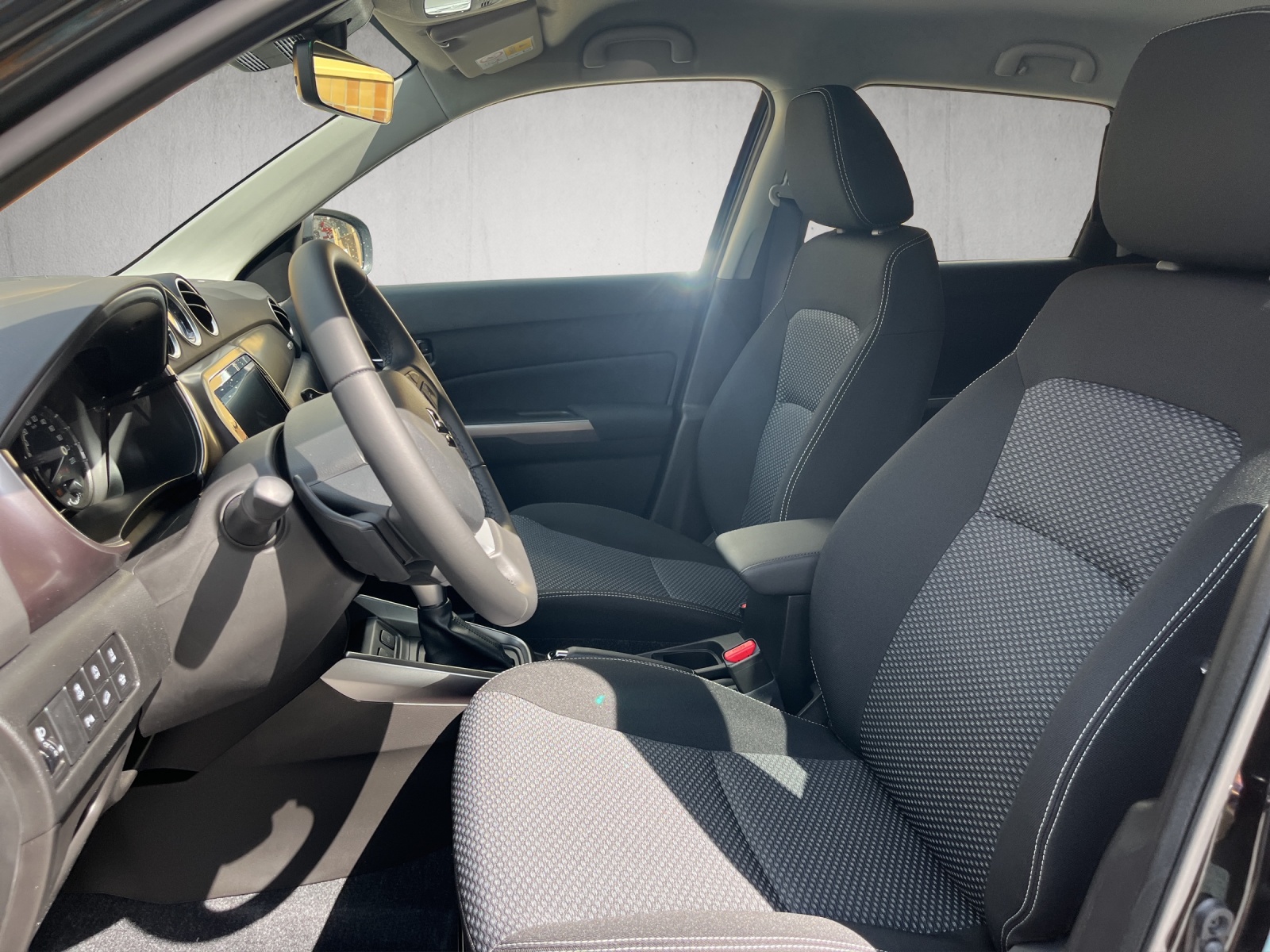 SUZUKI Vitara 1.4 Boosterjet Compact + 4x4 Hybrid Automatic-image-6