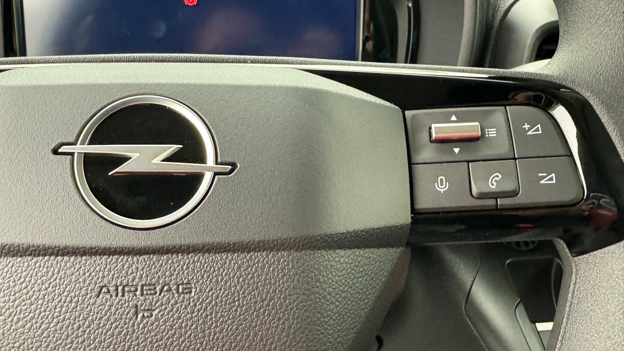 OPEL Combo Cargo 1.2 Turbo start/stop-image-9