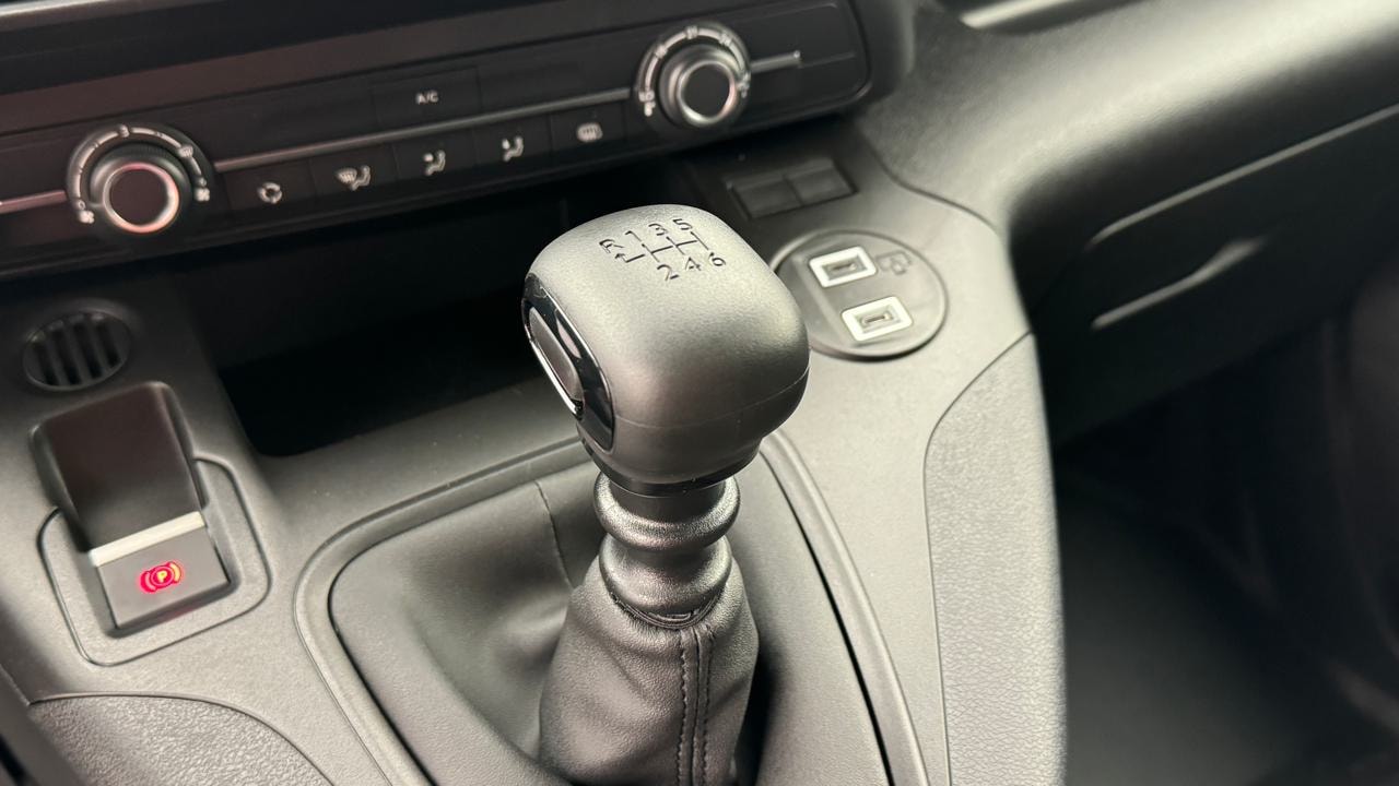 OPEL Combo Cargo 1.2 Turbo start/stop-image-10