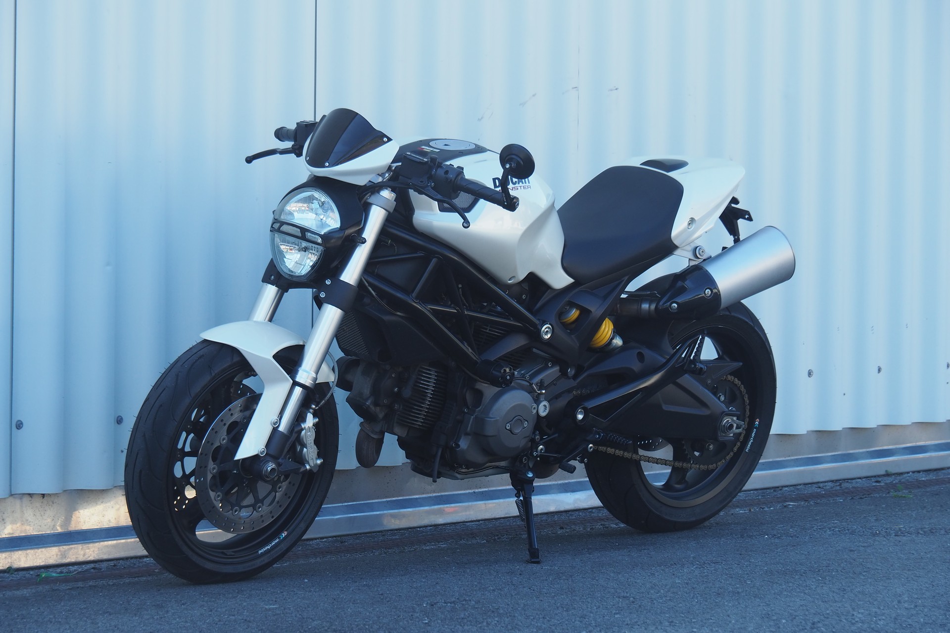 DUCATI Monster 696M-image-3