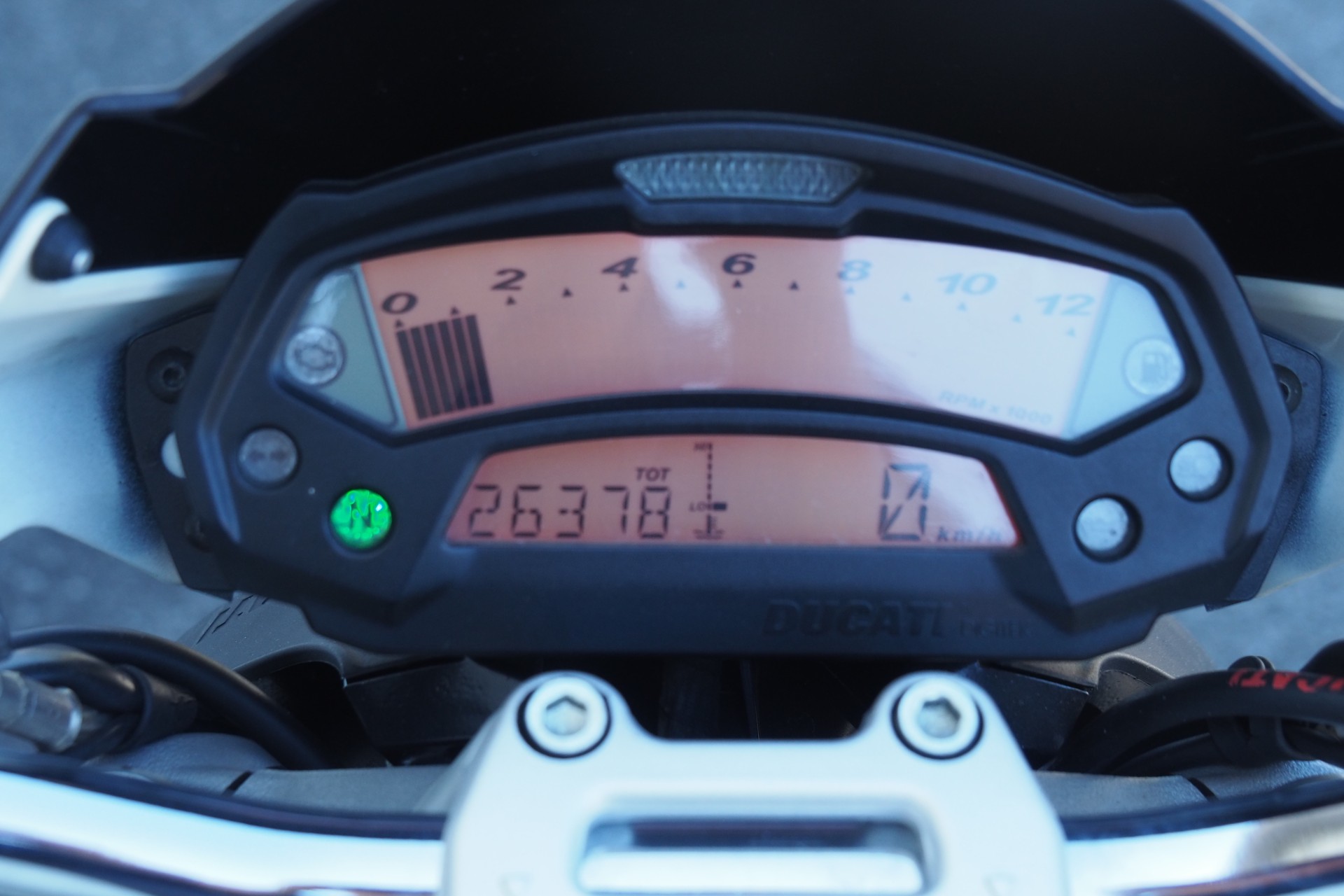 DUCATI Monster 696M-image-7