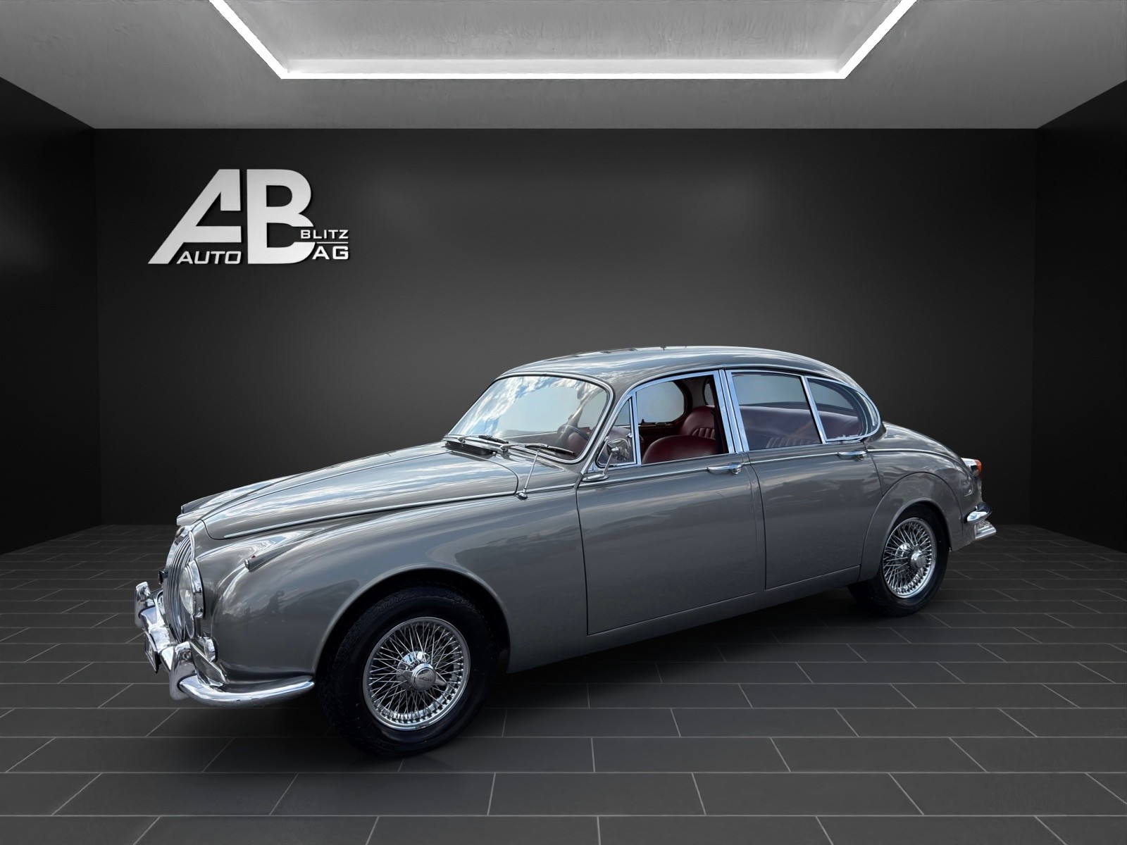 JAGUAR MK2 240 Overdrive-showroom-element-1