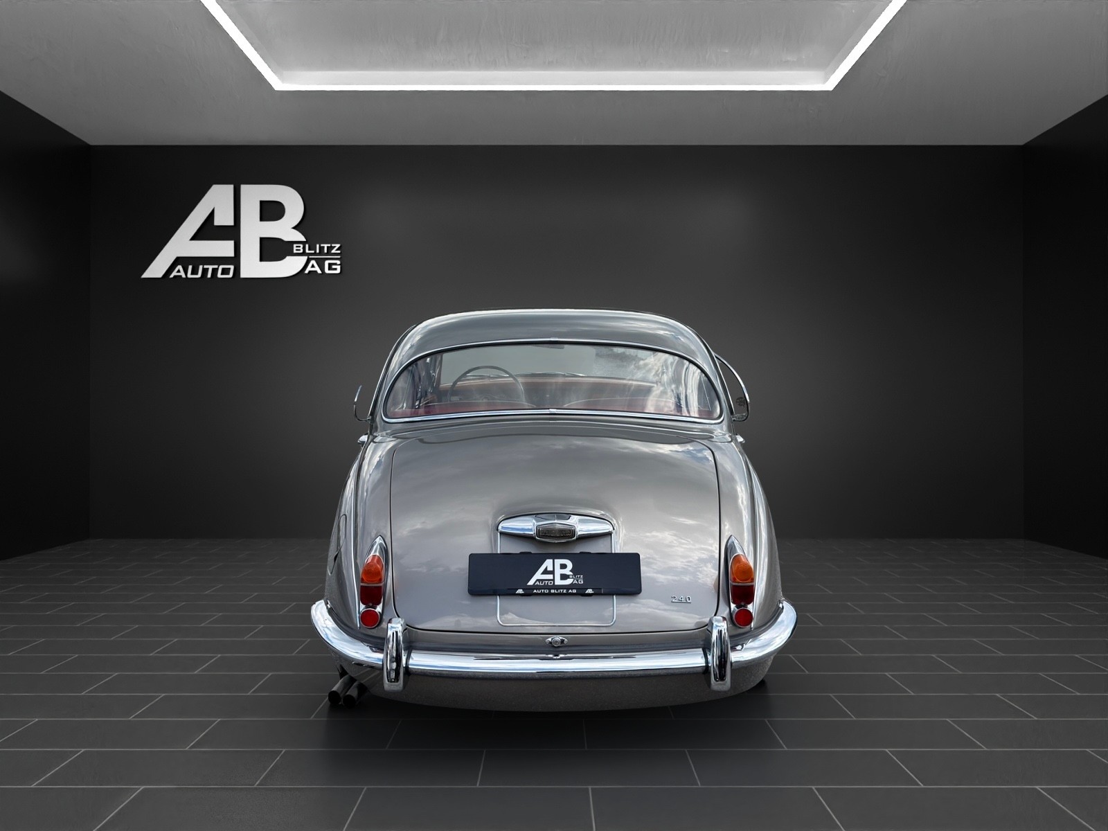 JAGUAR MK2 240 Overdrive-showroom-element-3