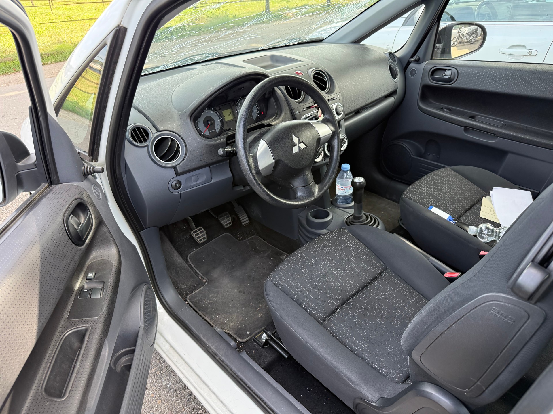 MITSUBISHI Colt 1.1 12V Super Jubilé-image-10