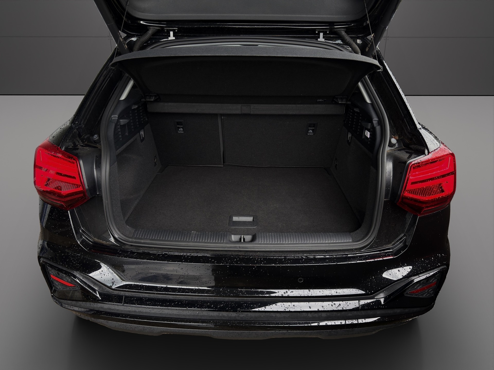 AUDI Q2 35 TFSI S line S-tronic-showroom-element-3