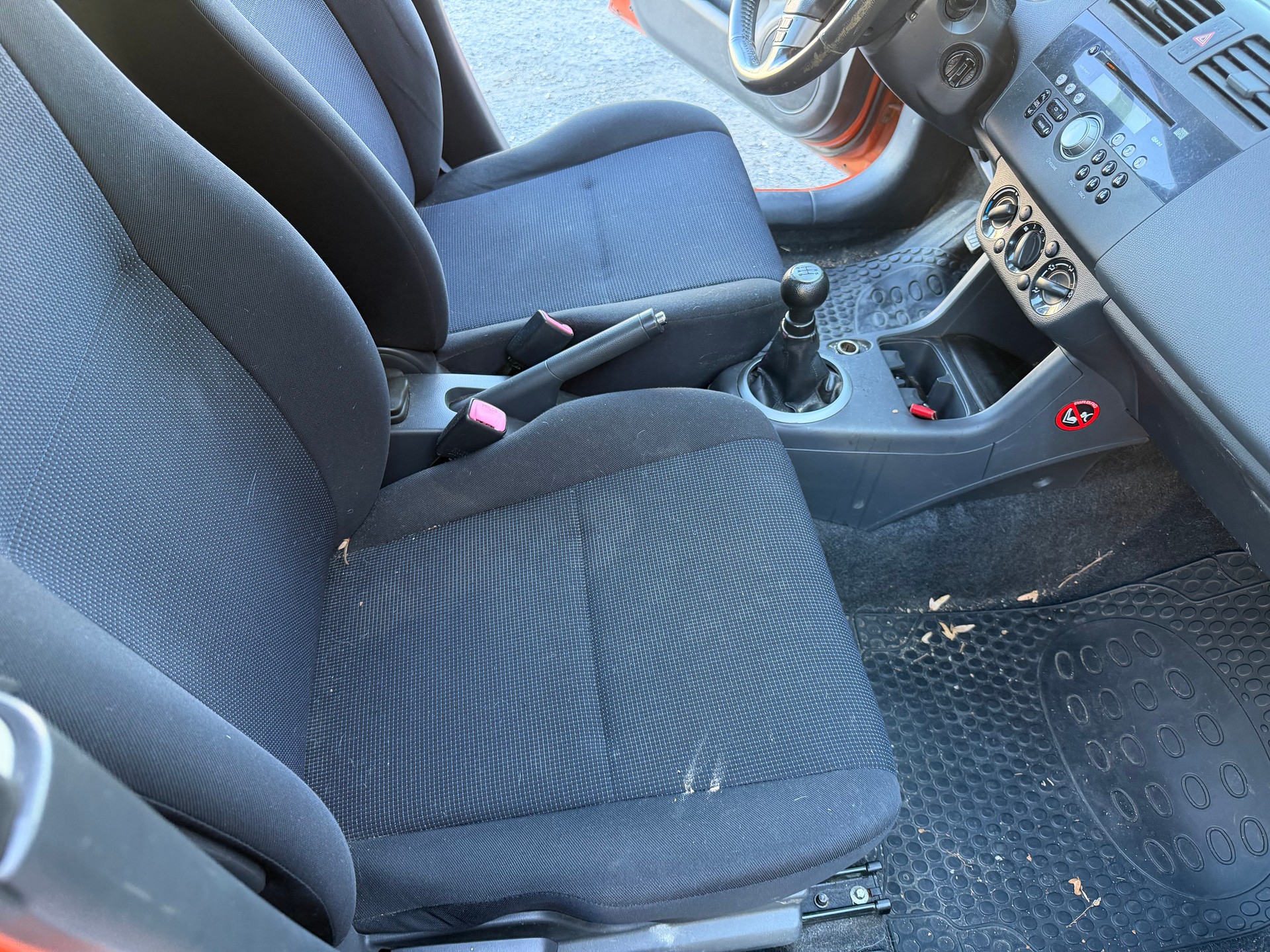 SUZUKI Swift 1.3i 16V GL Top 4x4-image-8