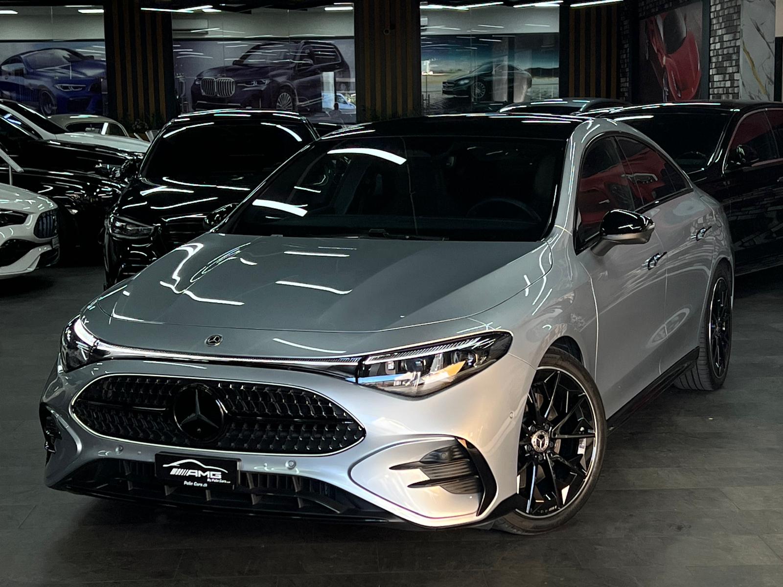 MERCEDES-BENZ CLA 200 AMG Line Limited Silver&Black Performance 3 Jahre Werksgarantie & Gratisservice 8G-DCT-showroom-element-1