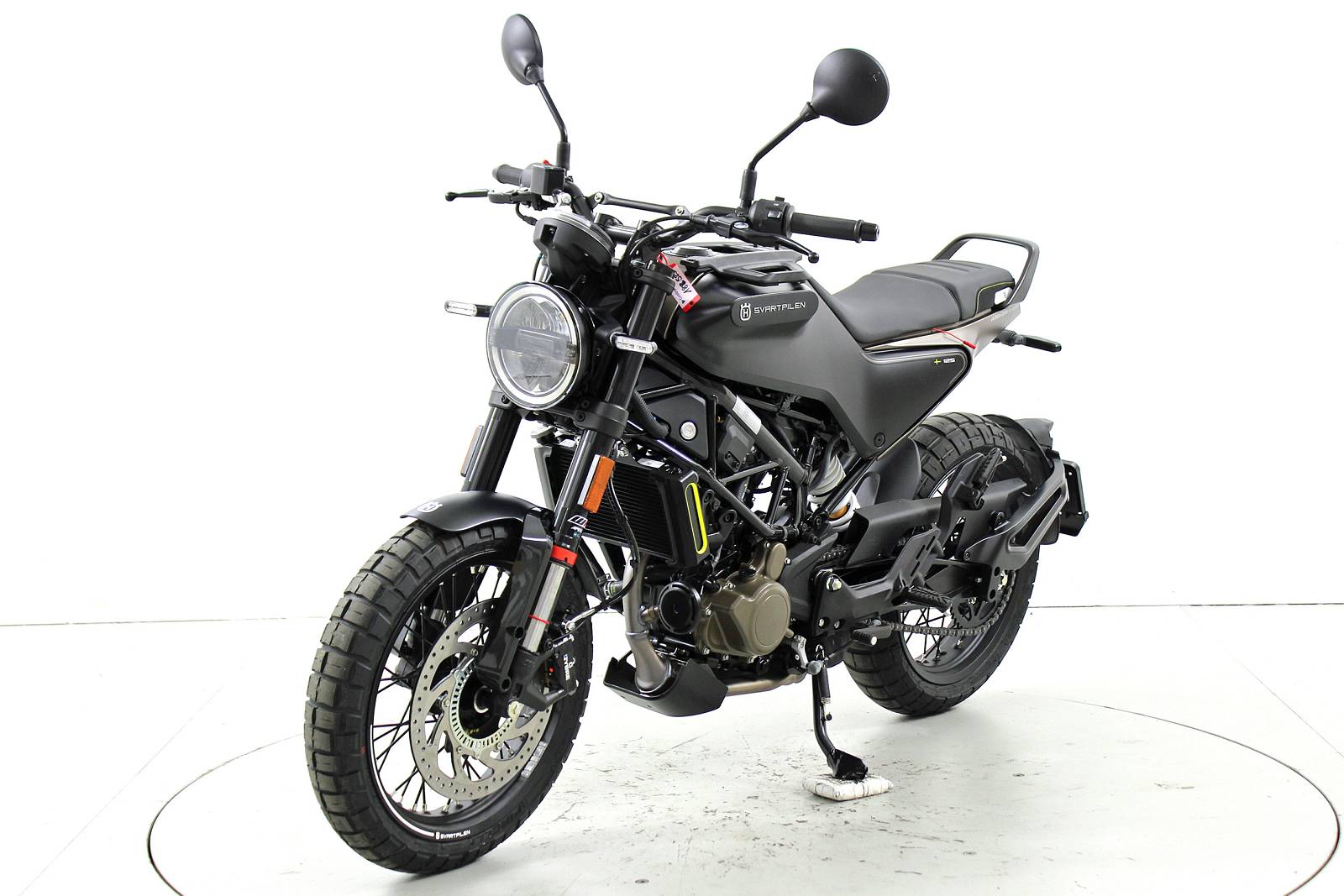 HUSQVARNA Svartpilen 125 ABS-image-2