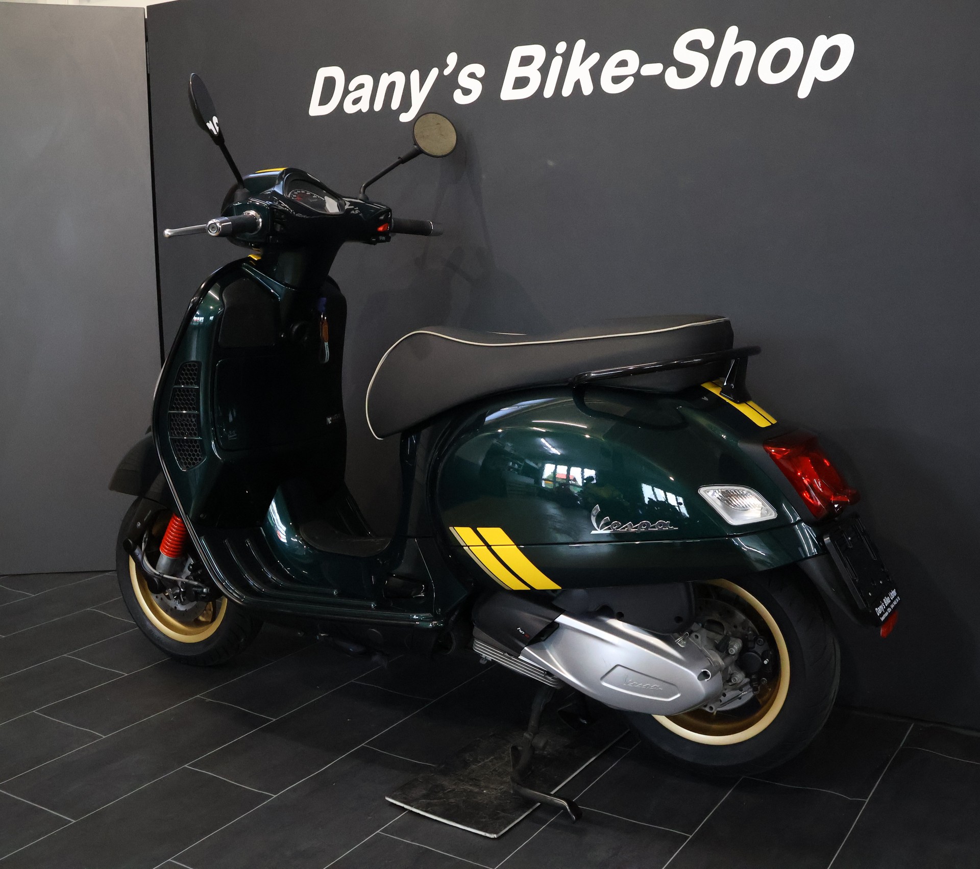 PIAGGIO Vespa GTS 300 HPE Racing Sixties ABS/ASR-image-2