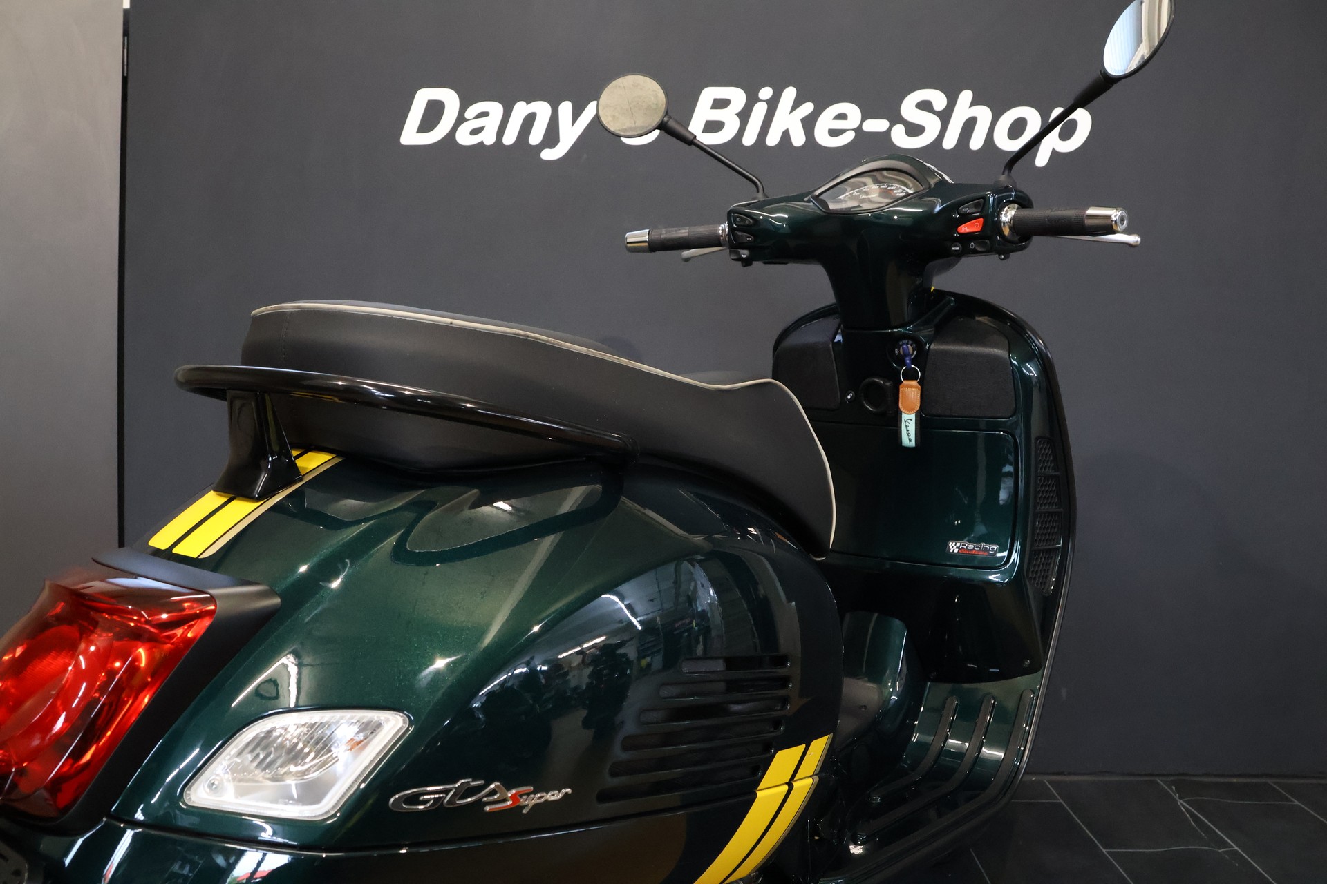 PIAGGIO Vespa GTS 300 HPE Racing Sixties ABS/ASR-image-12