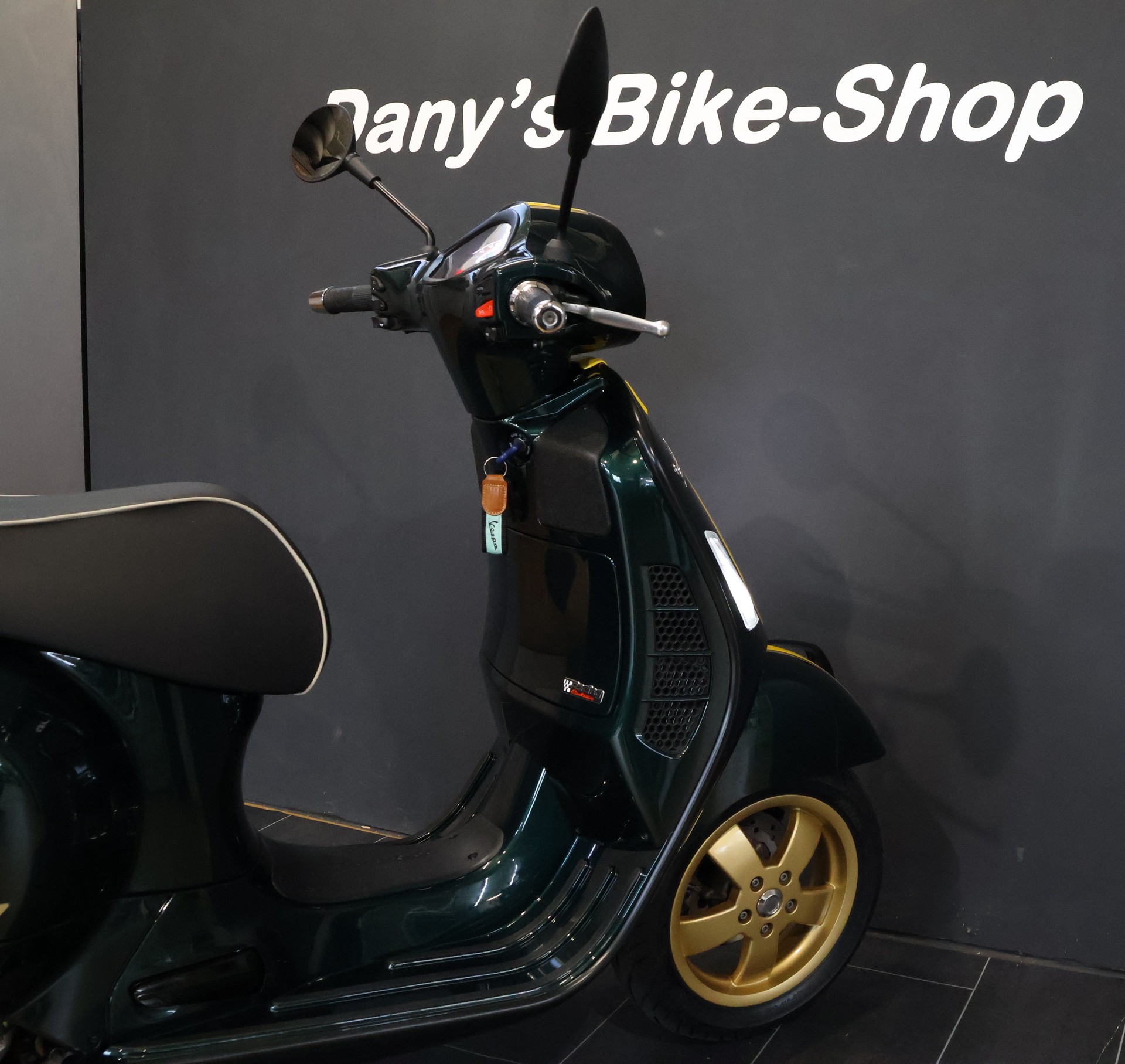 PIAGGIO Vespa GTS 300 HPE Racing Sixties ABS/ASR-image-13