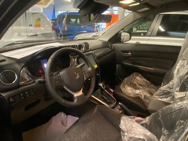 SUZUKI Vitara 1.4 T Black Edition Top Hybrid 4x4-image-6