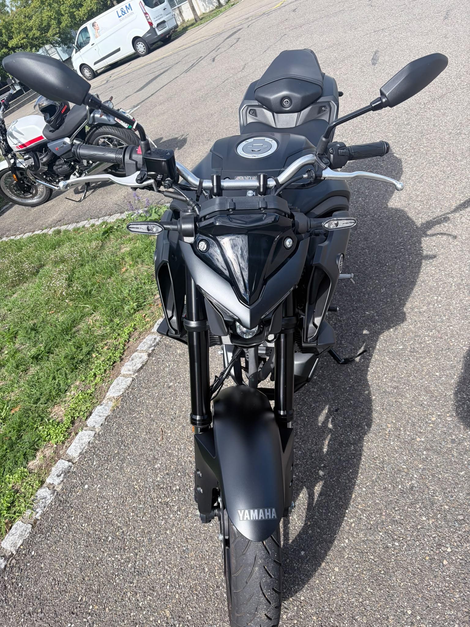YAMAHA MT-03-image-2