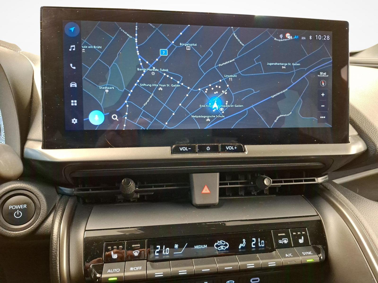 TOYOTA C-HR 2.0 PHEV Swiss Edition-image-12