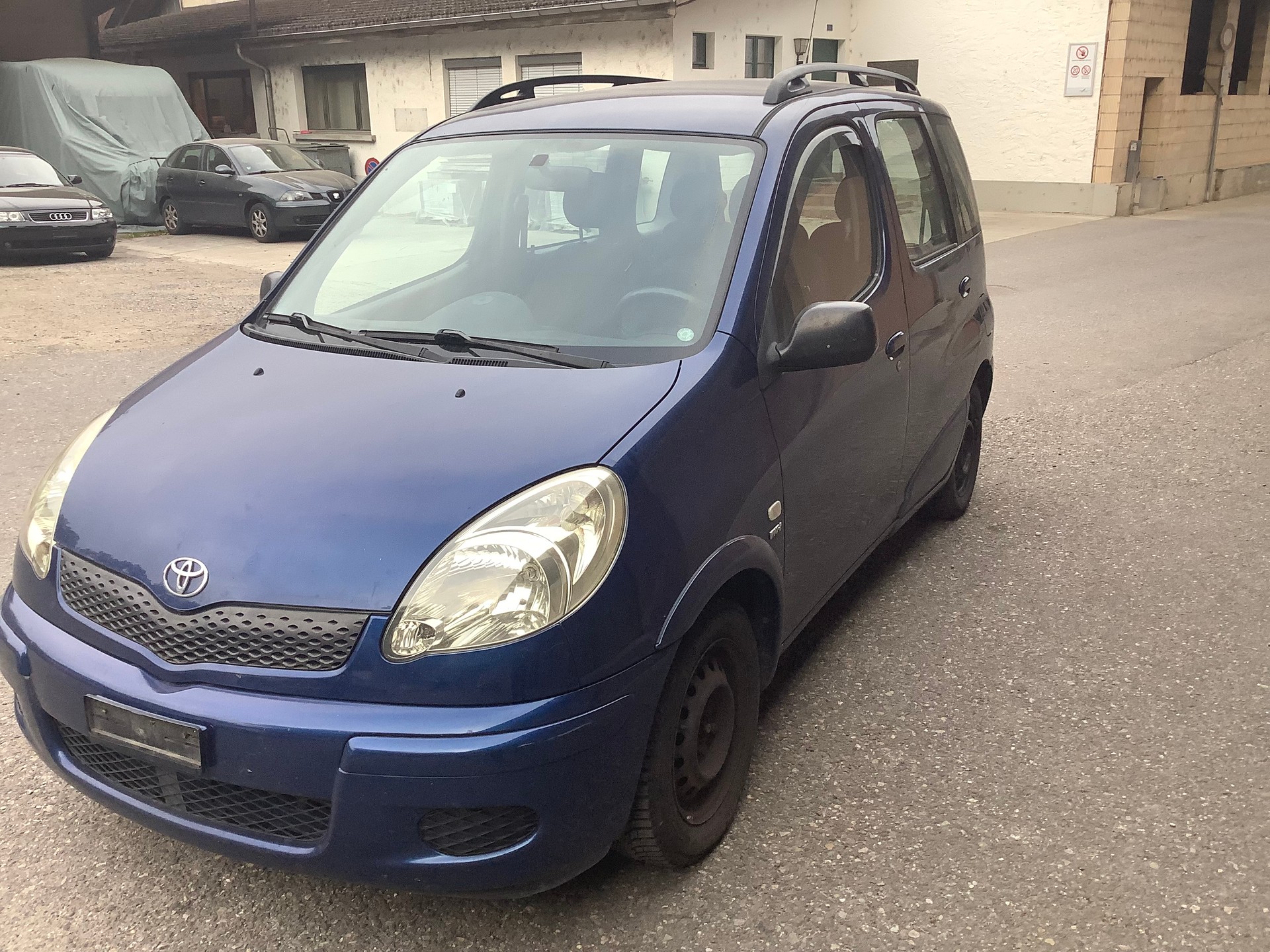 TOYOTA Yaris Verso 1.3 Linea Sol-image-4