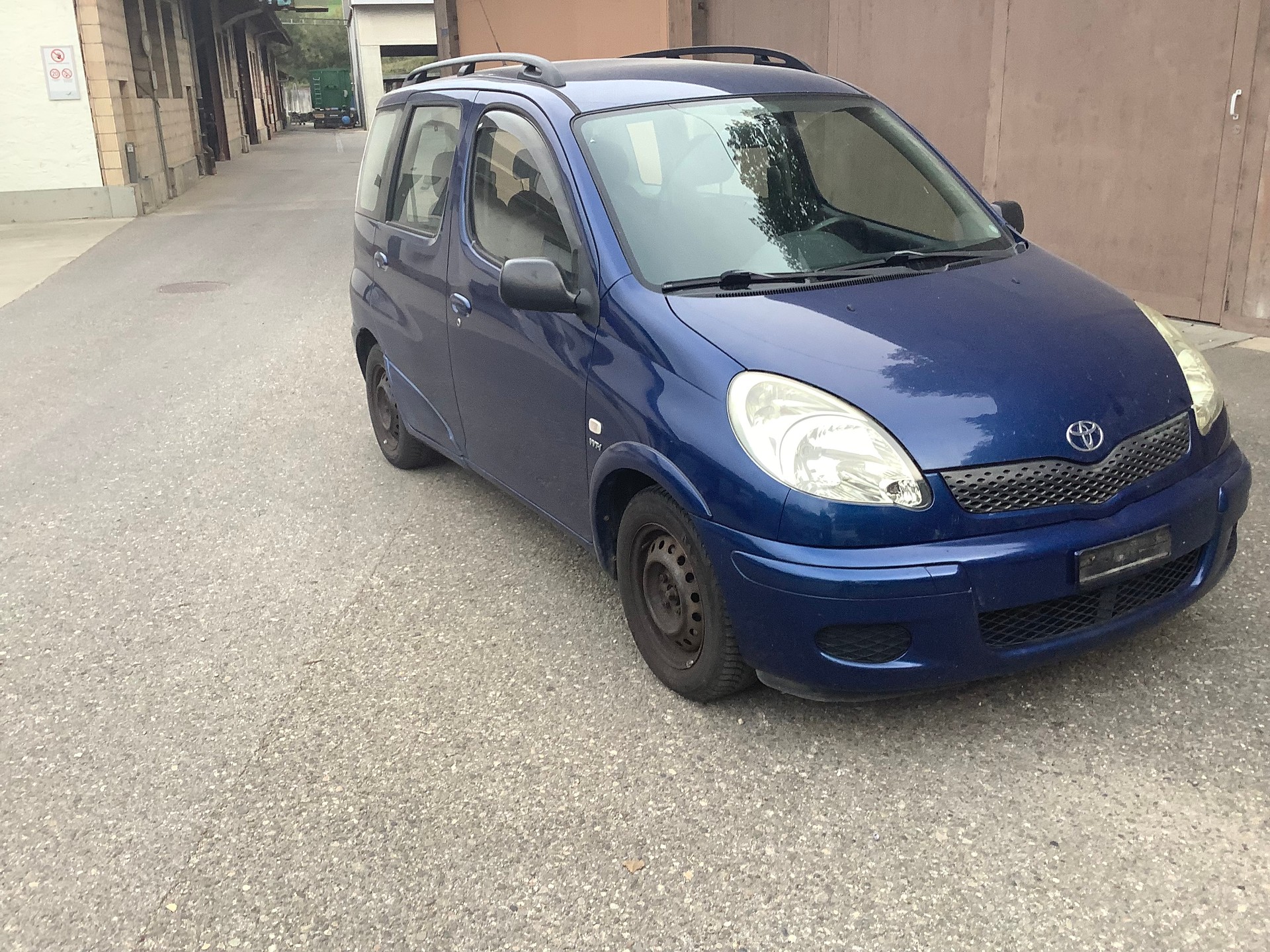 TOYOTA Yaris Verso 1.3 Linea Sol-image-1