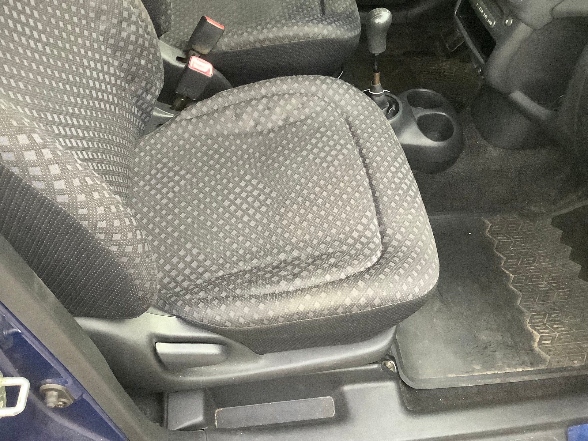 TOYOTA Yaris Verso 1.3 Linea Sol-image-12