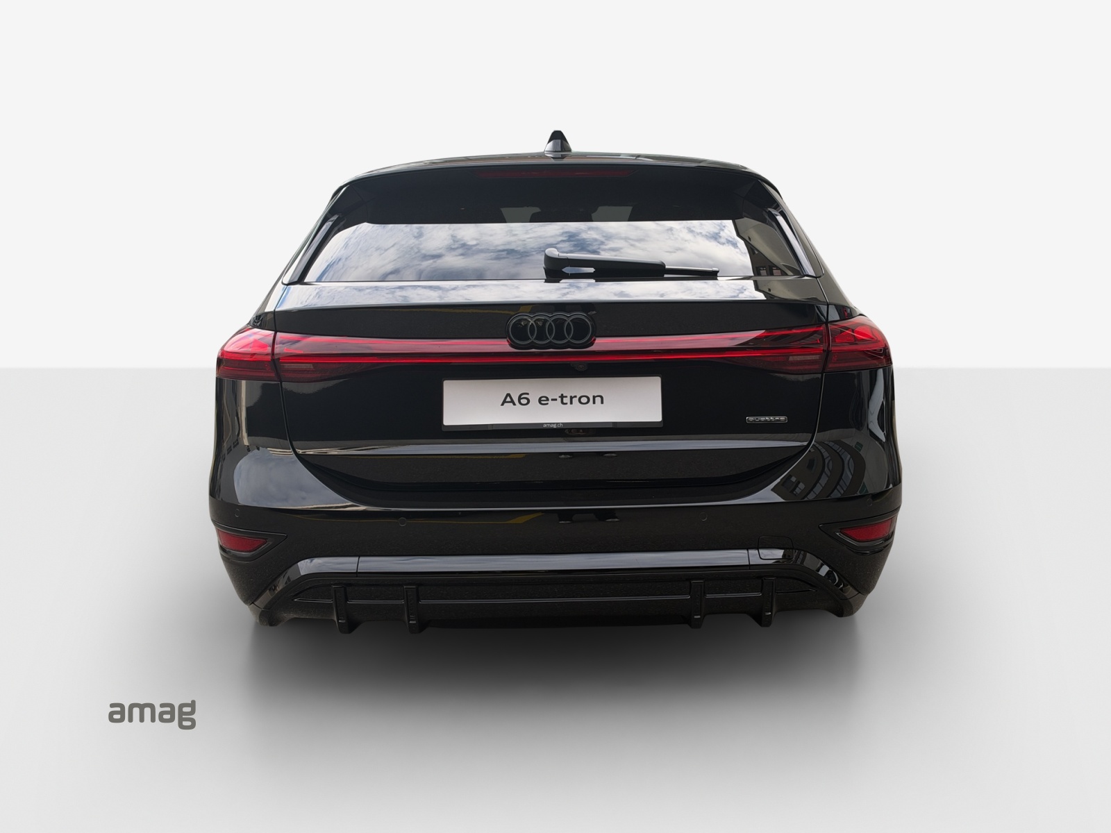 AUDI A6 Avant e-tron quattro-showroom-element-3