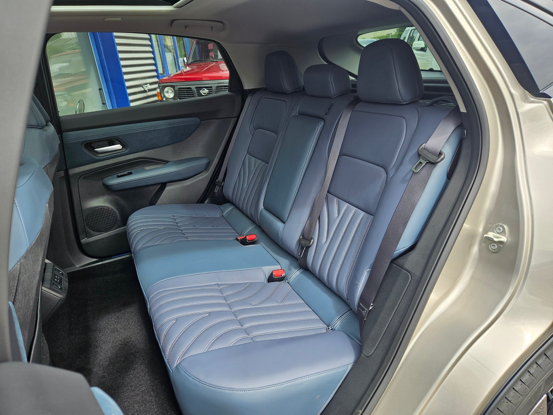NISSAN Ariya 87 kWh e-4orce Evolve400 Allrad-image-6