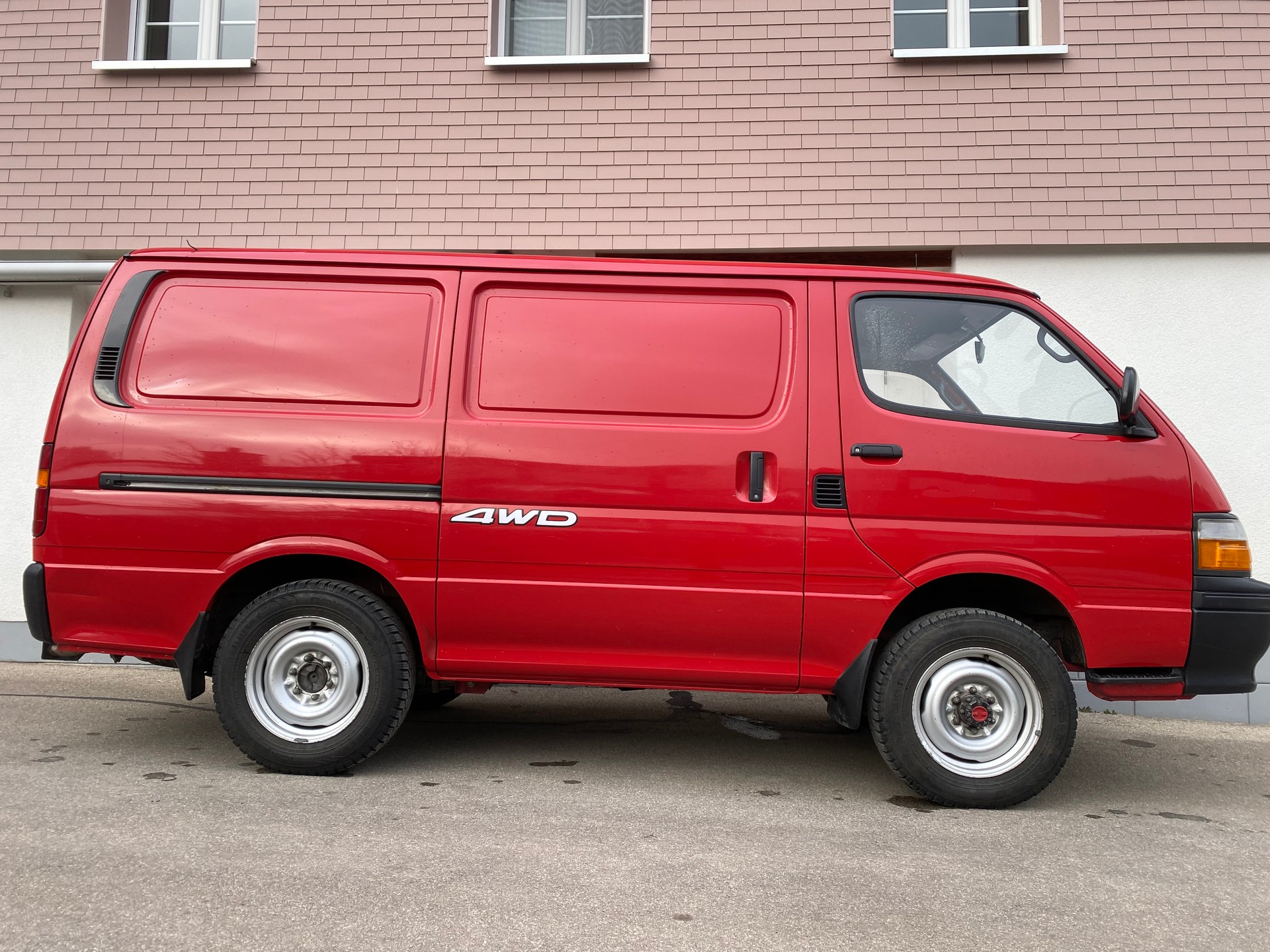 TOYOTA Hiace 2.4 EFI 4x4 Wagon-image-5