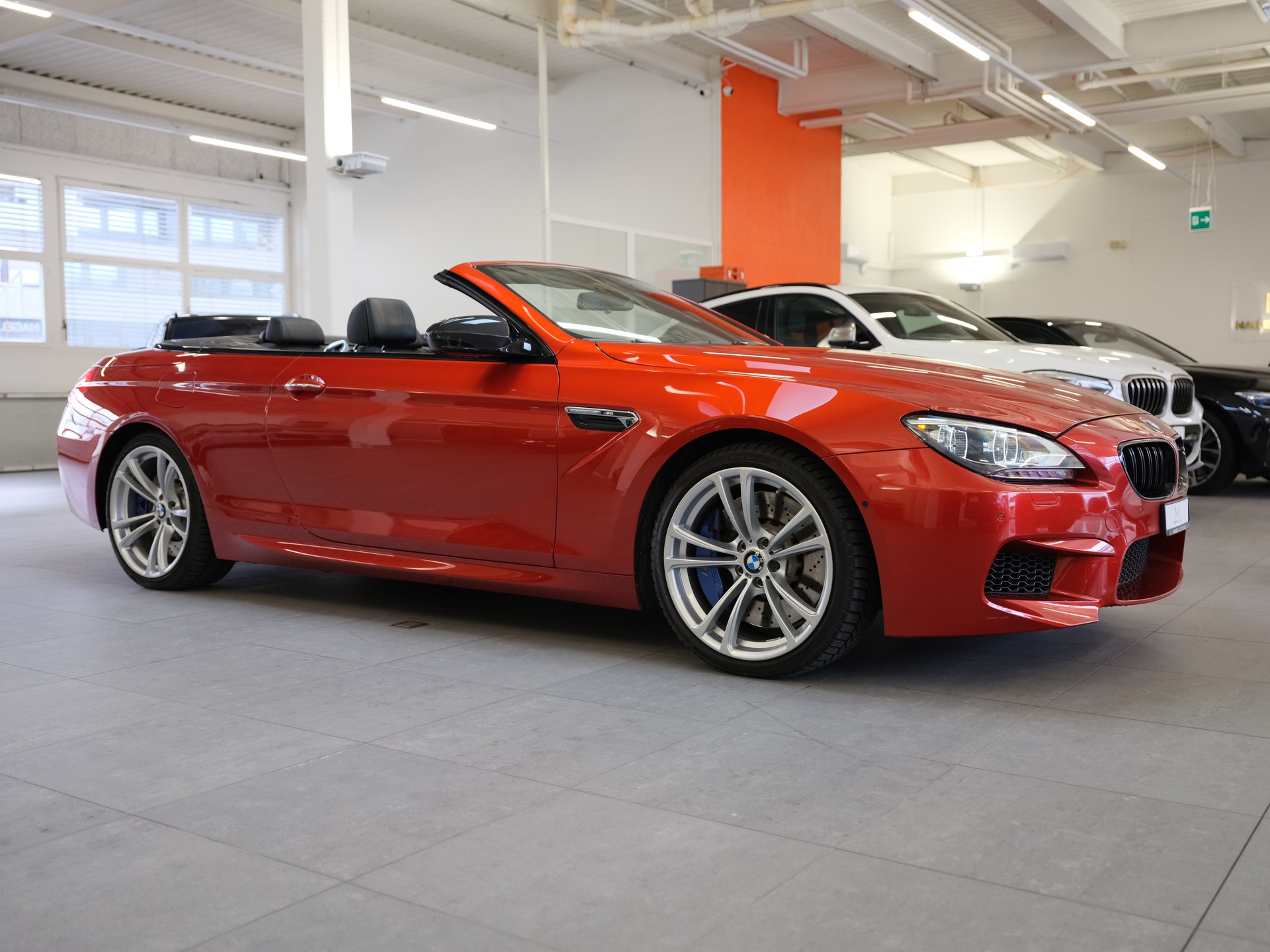 BMW M6 Cabrio Drivelogic-showroom-element-1