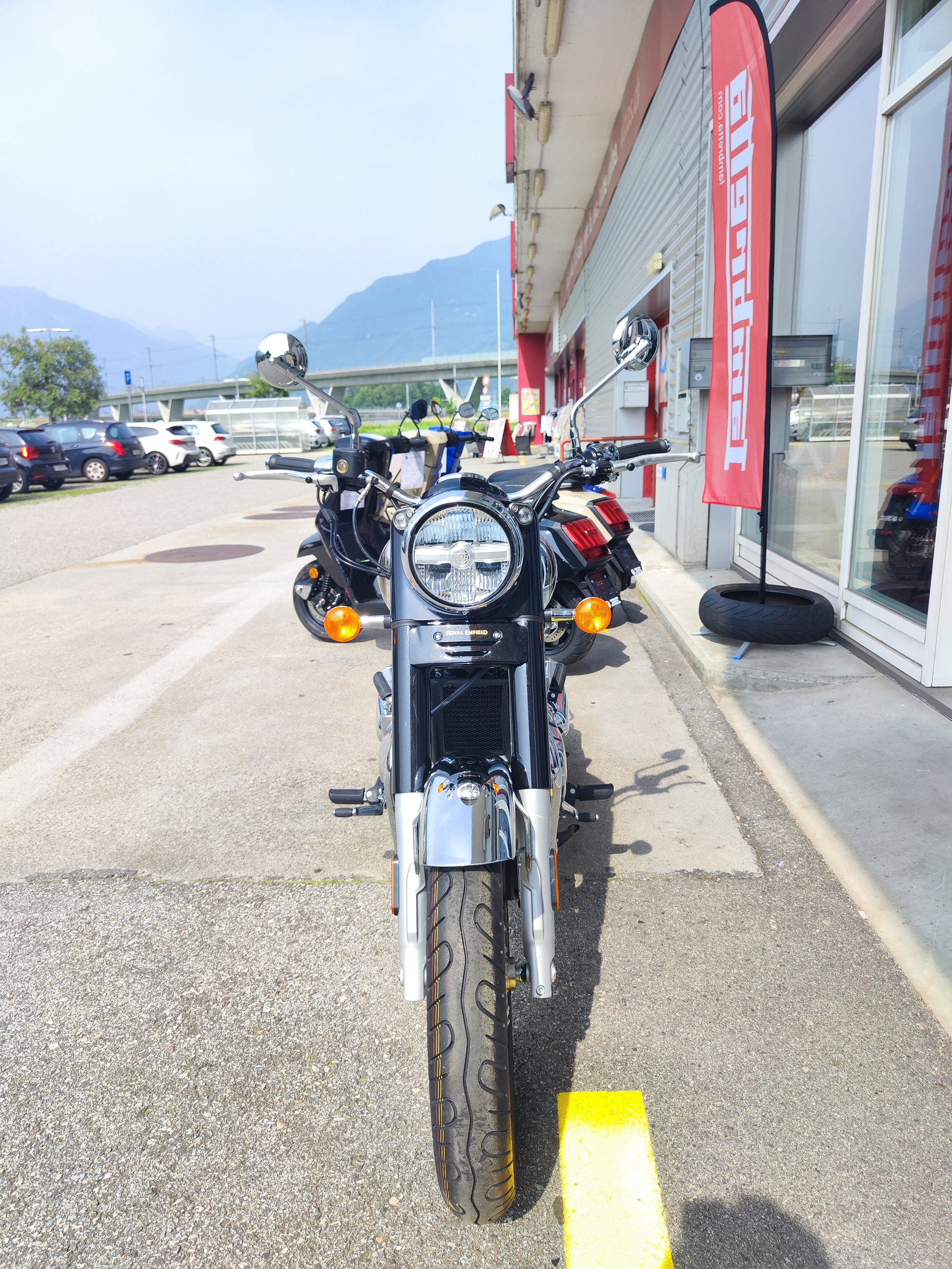 ROYAL ENFIELD Classic 650-image-4