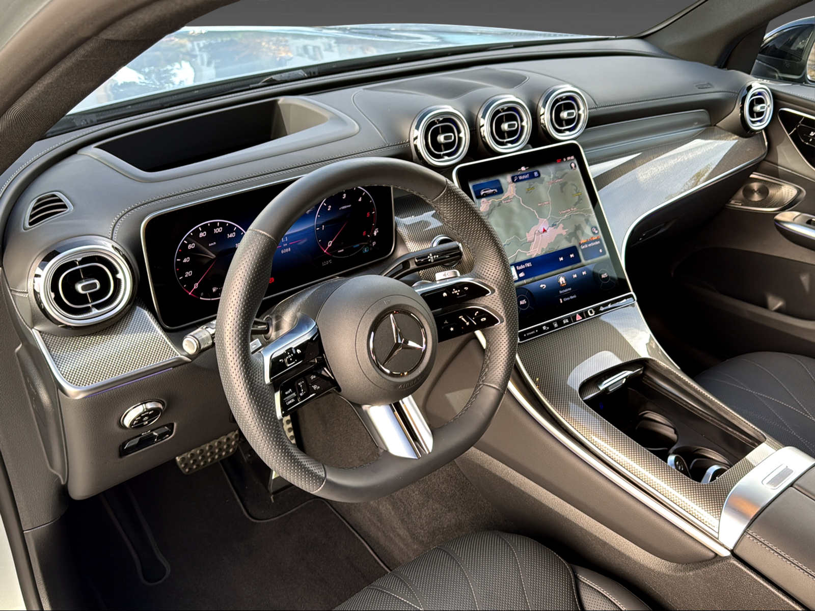 MERCEDES-BENZ GLC 300 d 4M 9G-Tronic-image-12