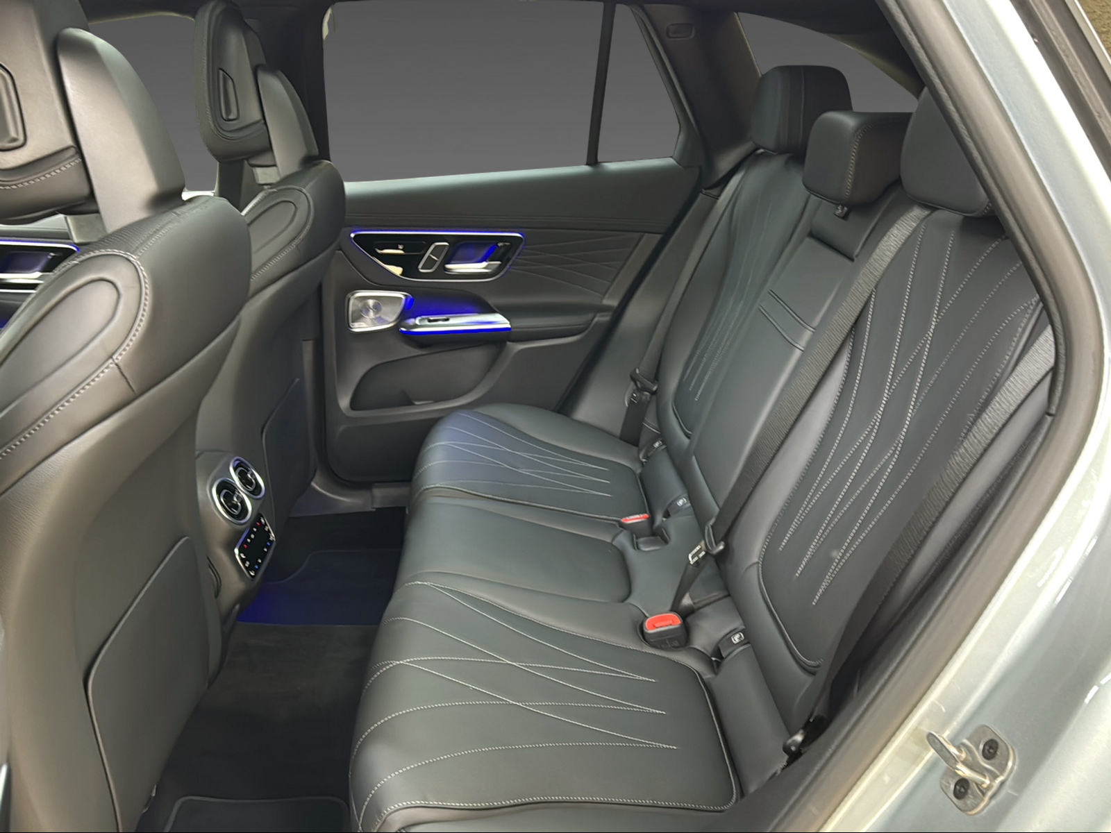 MERCEDES-BENZ GLC 300 d 4M 9G-Tronic-image-10