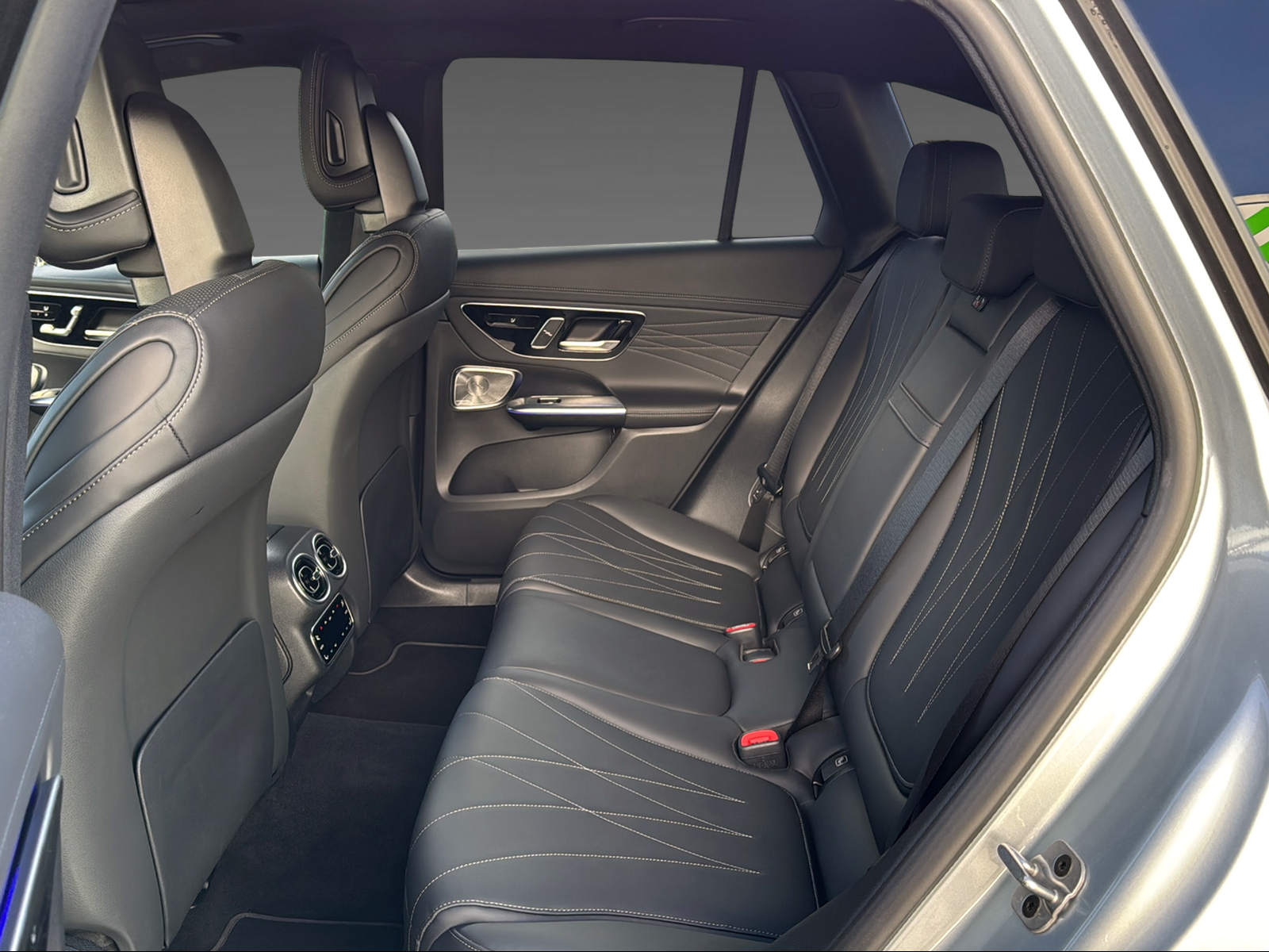 MERCEDES-BENZ GLC 300 d 4M 9G-Tronic-image-15