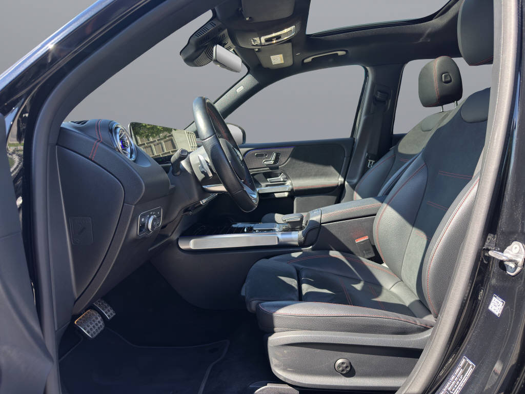 MERCEDES-BENZ EQB 350-image-8