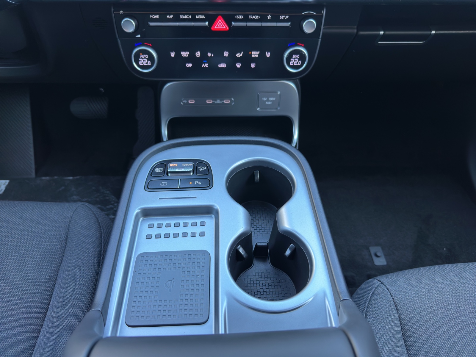 HYUNDAI Ioniq 9 Amplia 4WD-image-8