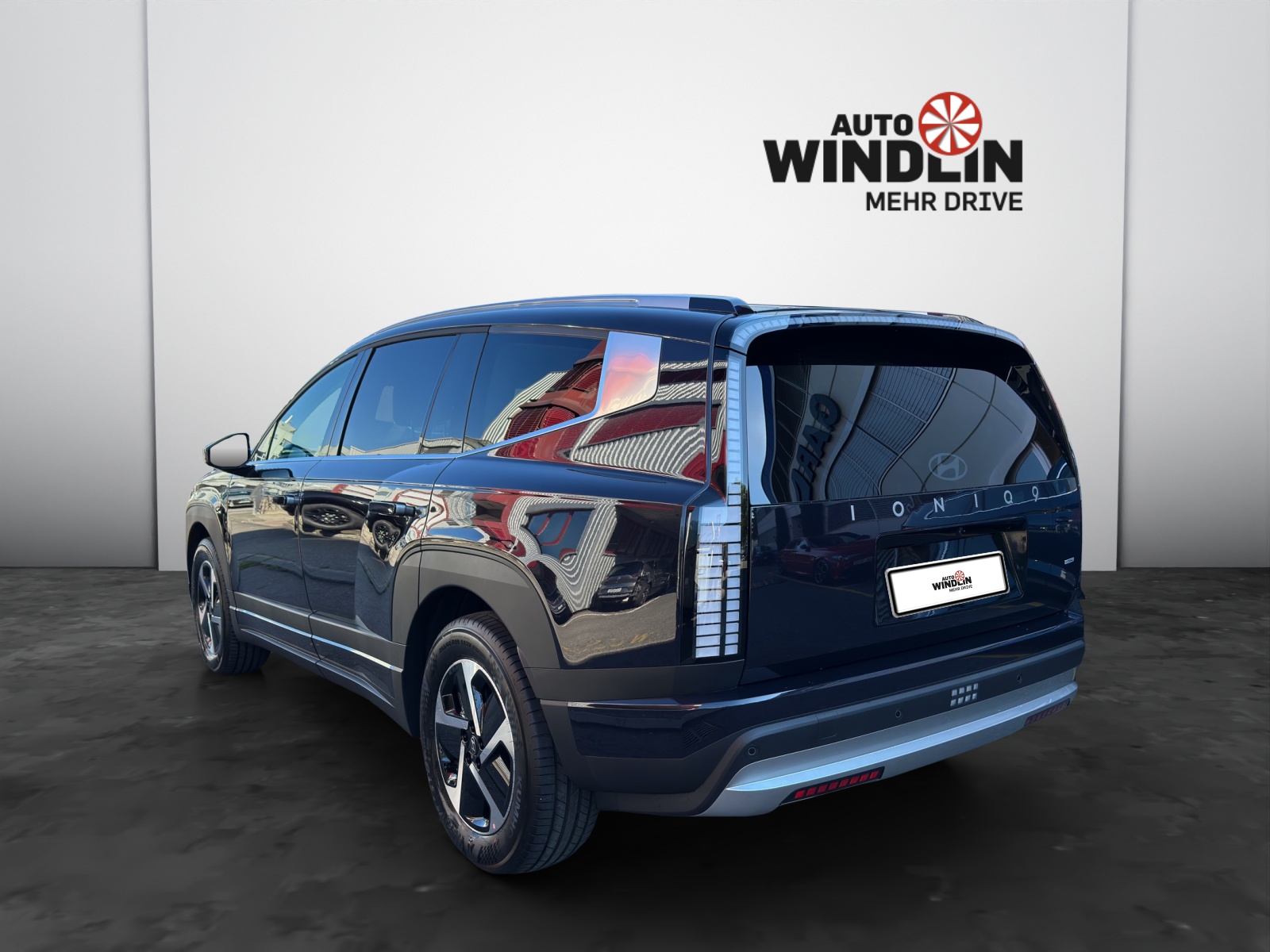 HYUNDAI Ioniq 9 Amplia 4WD-showroom-element-3