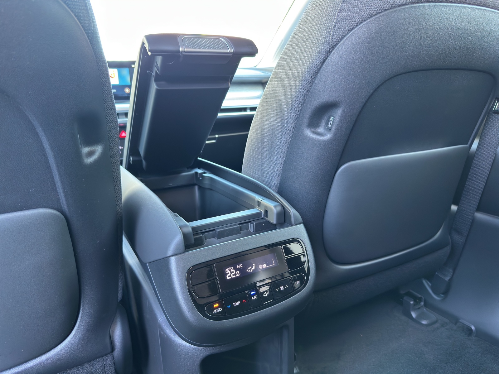 HYUNDAI Ioniq 9 Amplia 4WD-image-9
