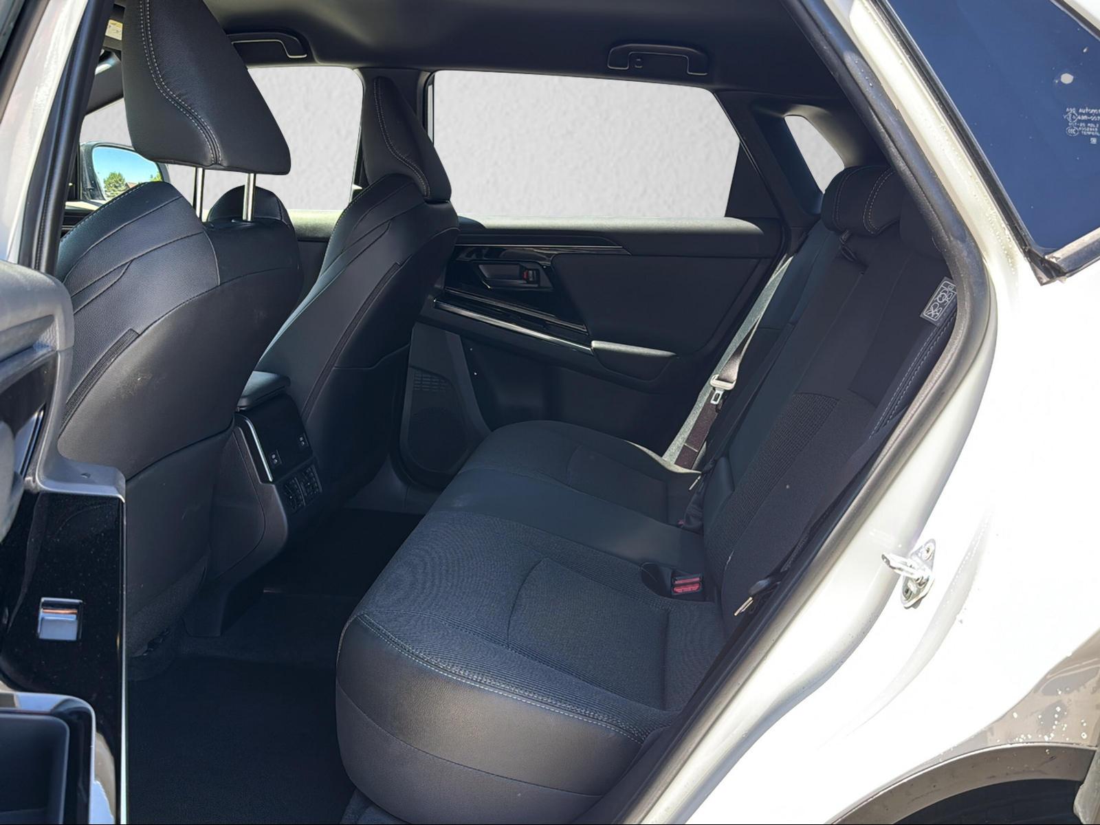 TOYOTA bZ4X Style AWD-image-11