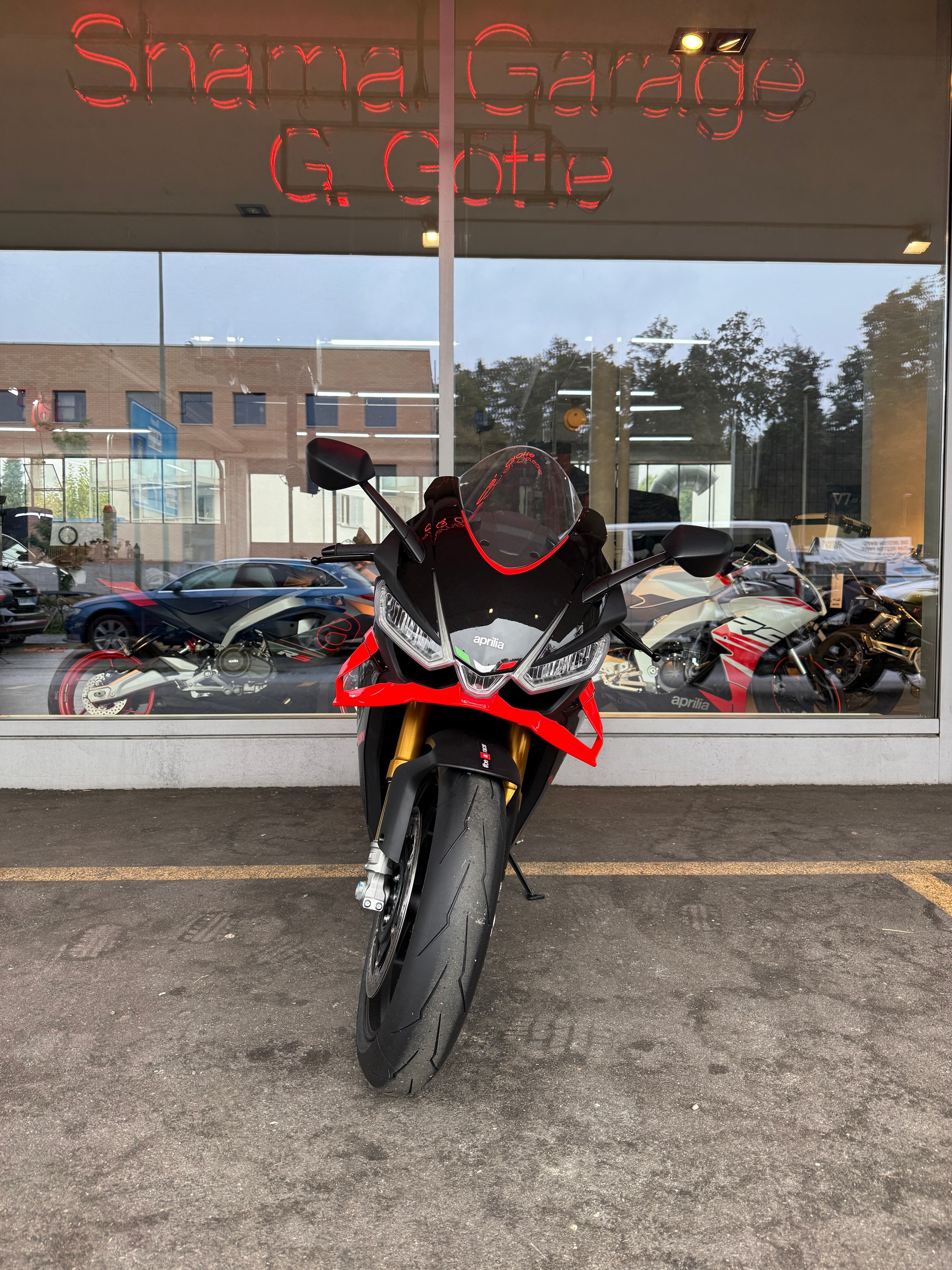 APRILIA RSV4 1100 E5+ Factory-image-4
