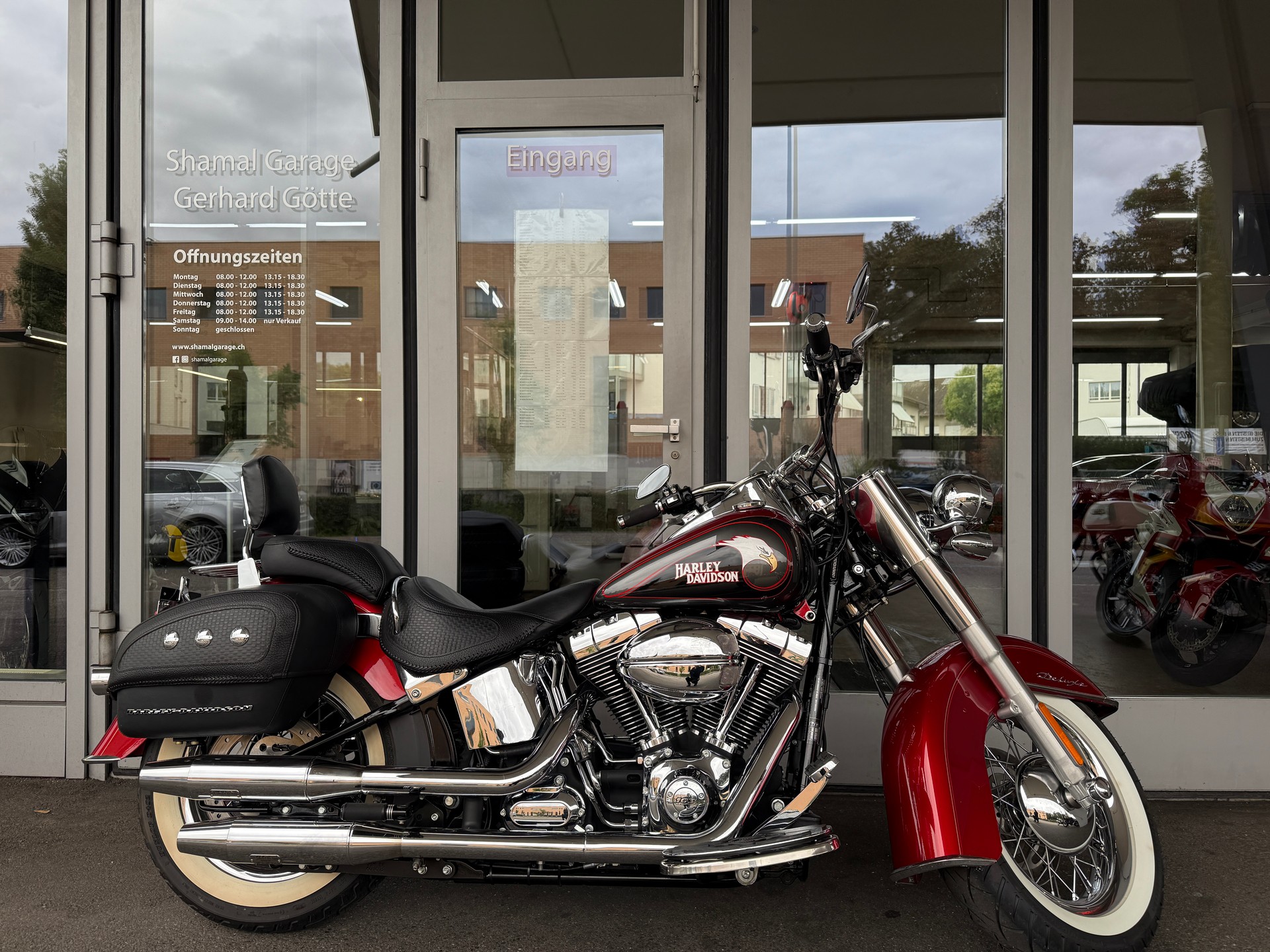 HARLEY-DAVIDSON FLSTN Softail Deluxe-image-1