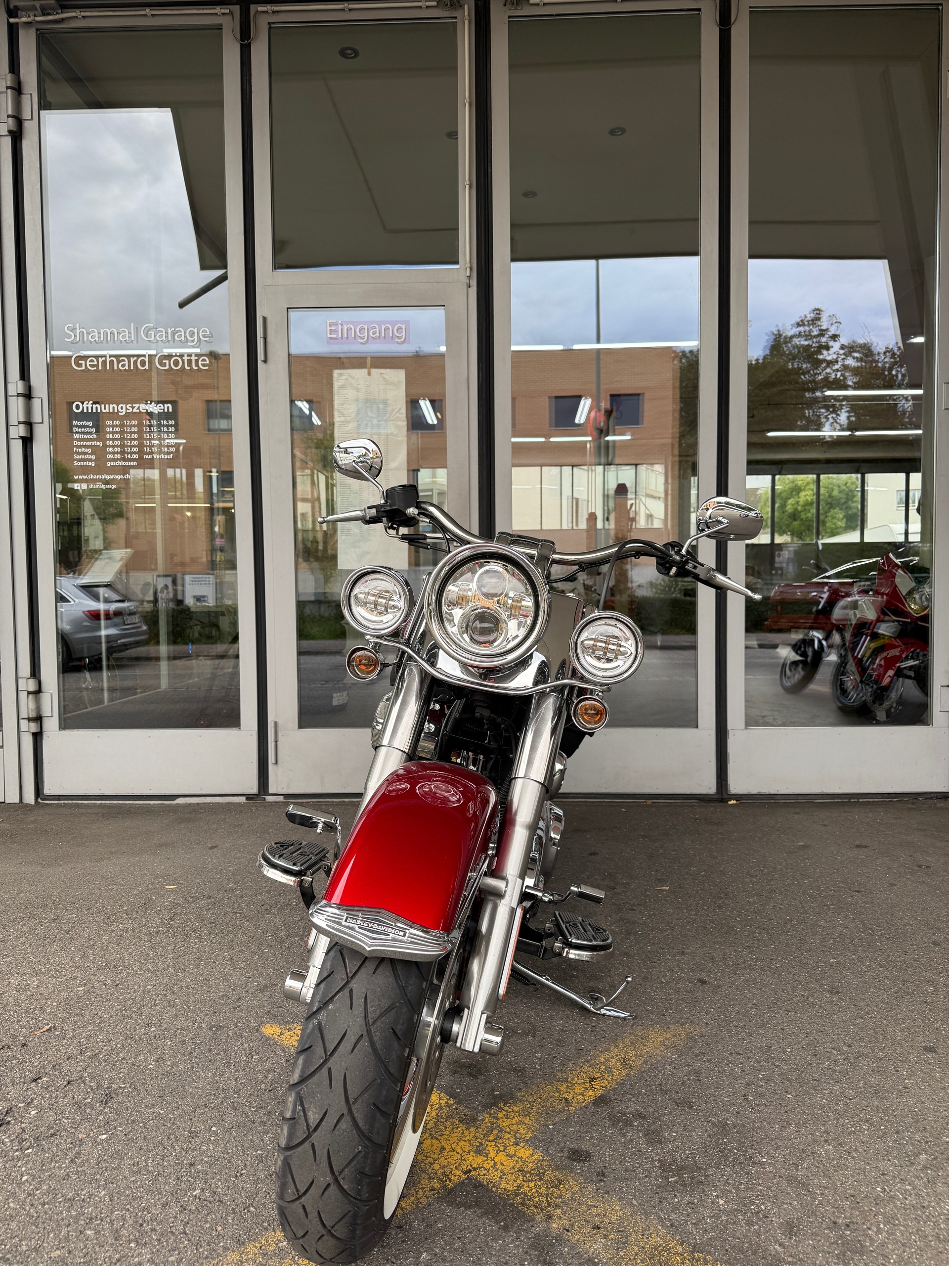HARLEY-DAVIDSON FLSTN Softail Deluxe-image-4