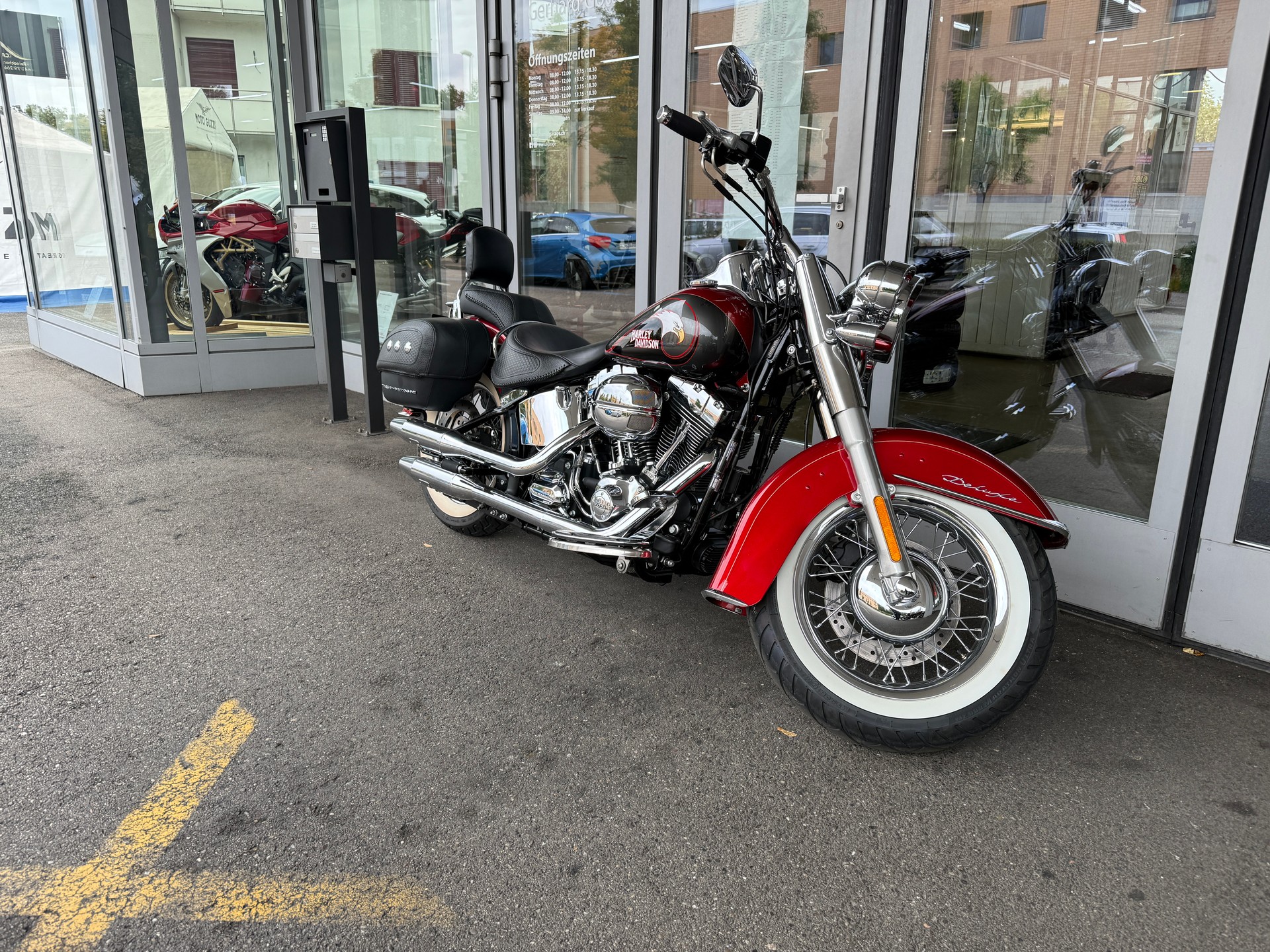 HARLEY-DAVIDSON FLSTN Softail Deluxe-image-0