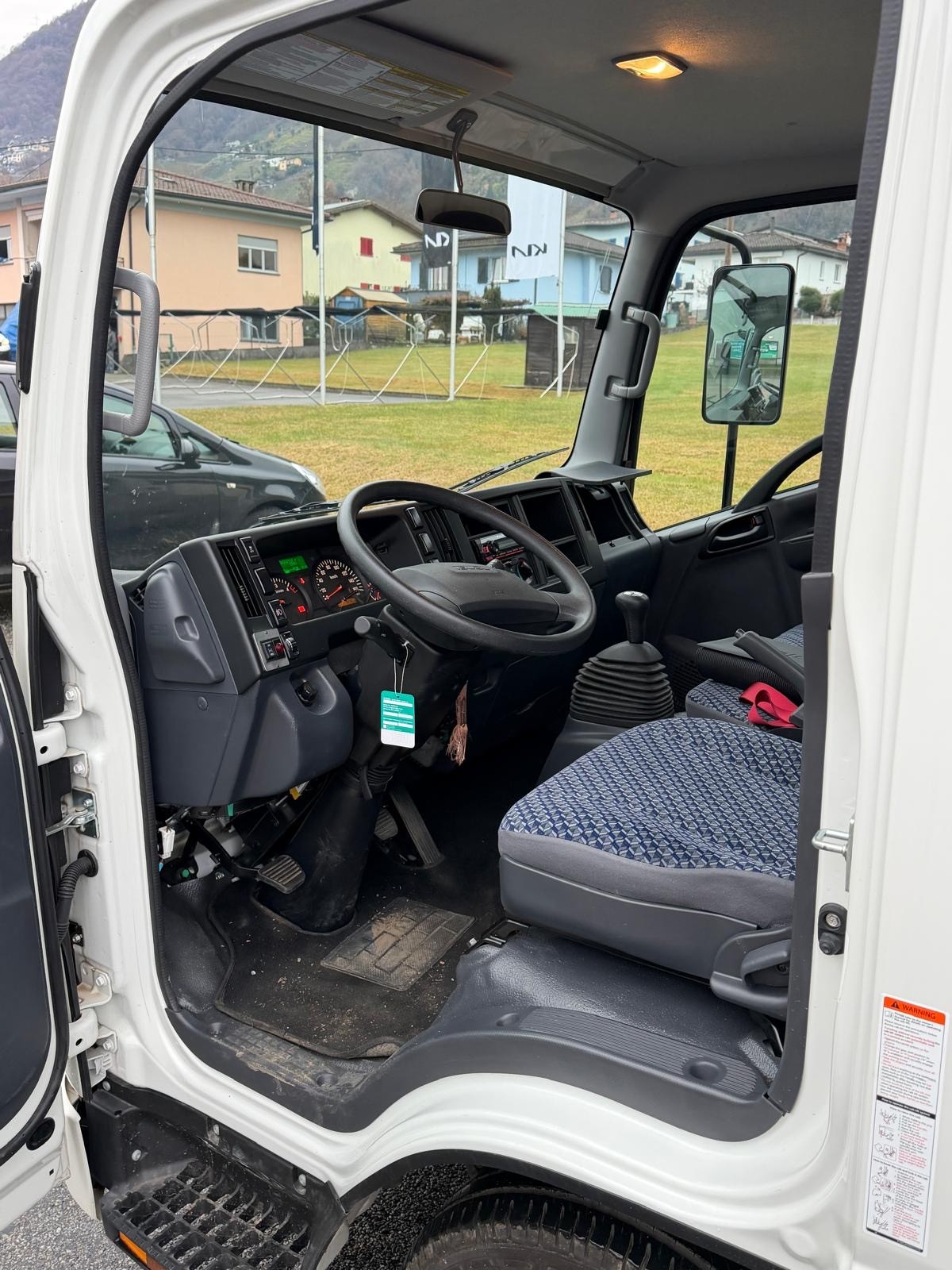 ISUZU NLR 87 M21 con GRU DN-LEVAT 3.0 S3 - Ponte Fisso in Alluminio + Gancio Traino KG. 3500-image-13