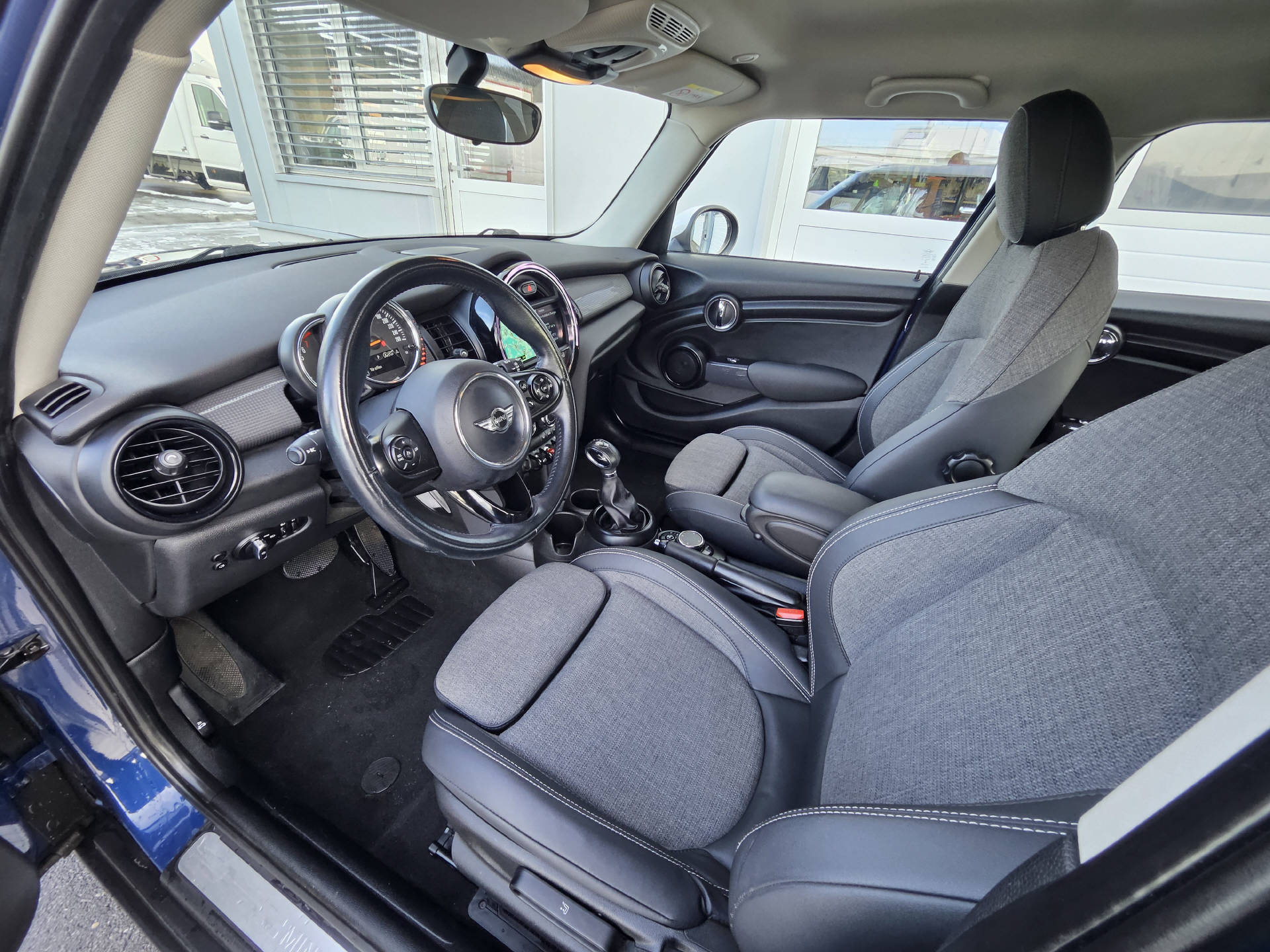MINI 1.5i Cooper * 8- fach bereift * Frisch ab MFK *-image-12