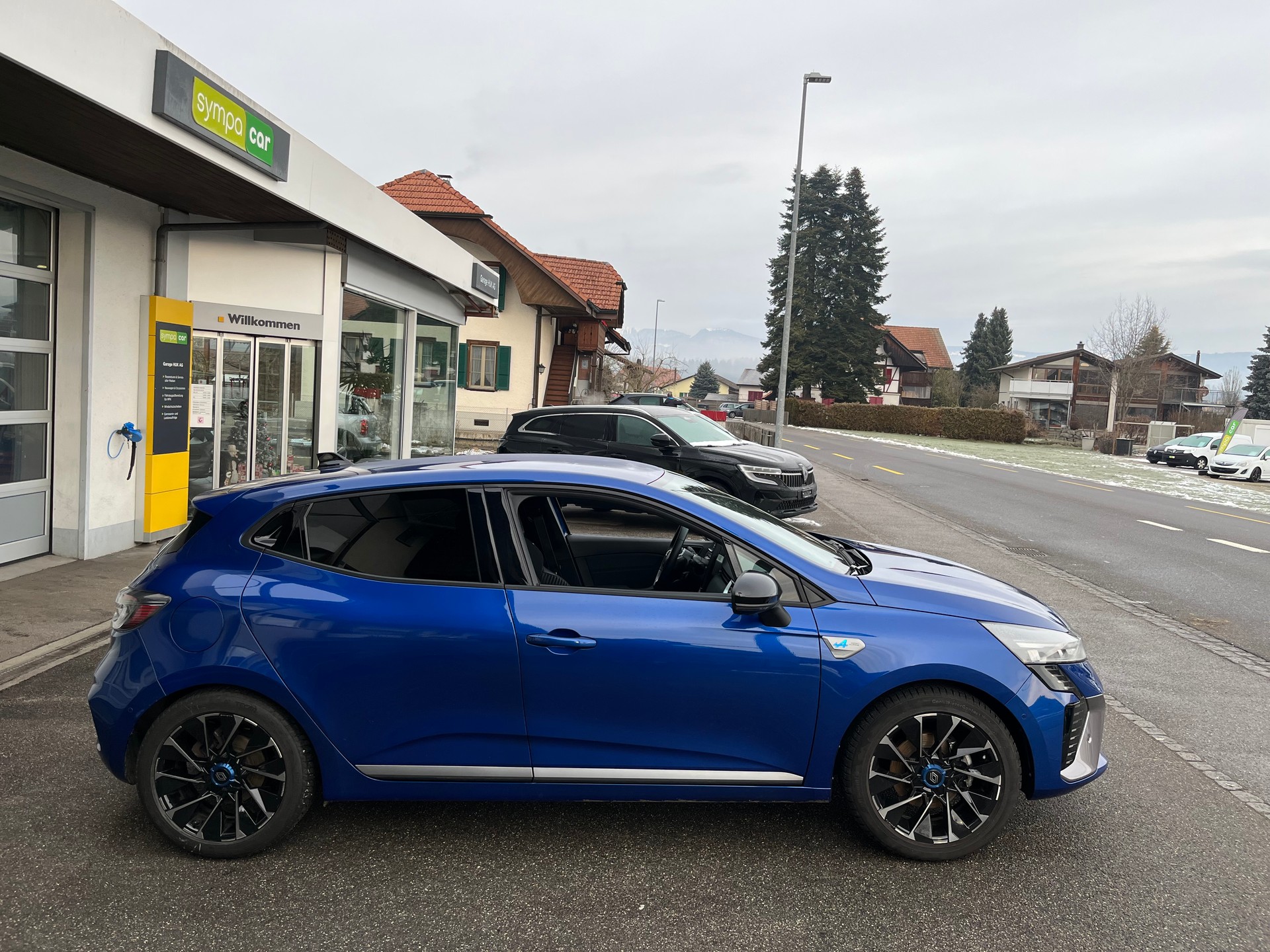 RENAULT Clio 1.6 E-Tech Esprit Alpine+++48 MONATE GARANTIE+++-showroom-element-3