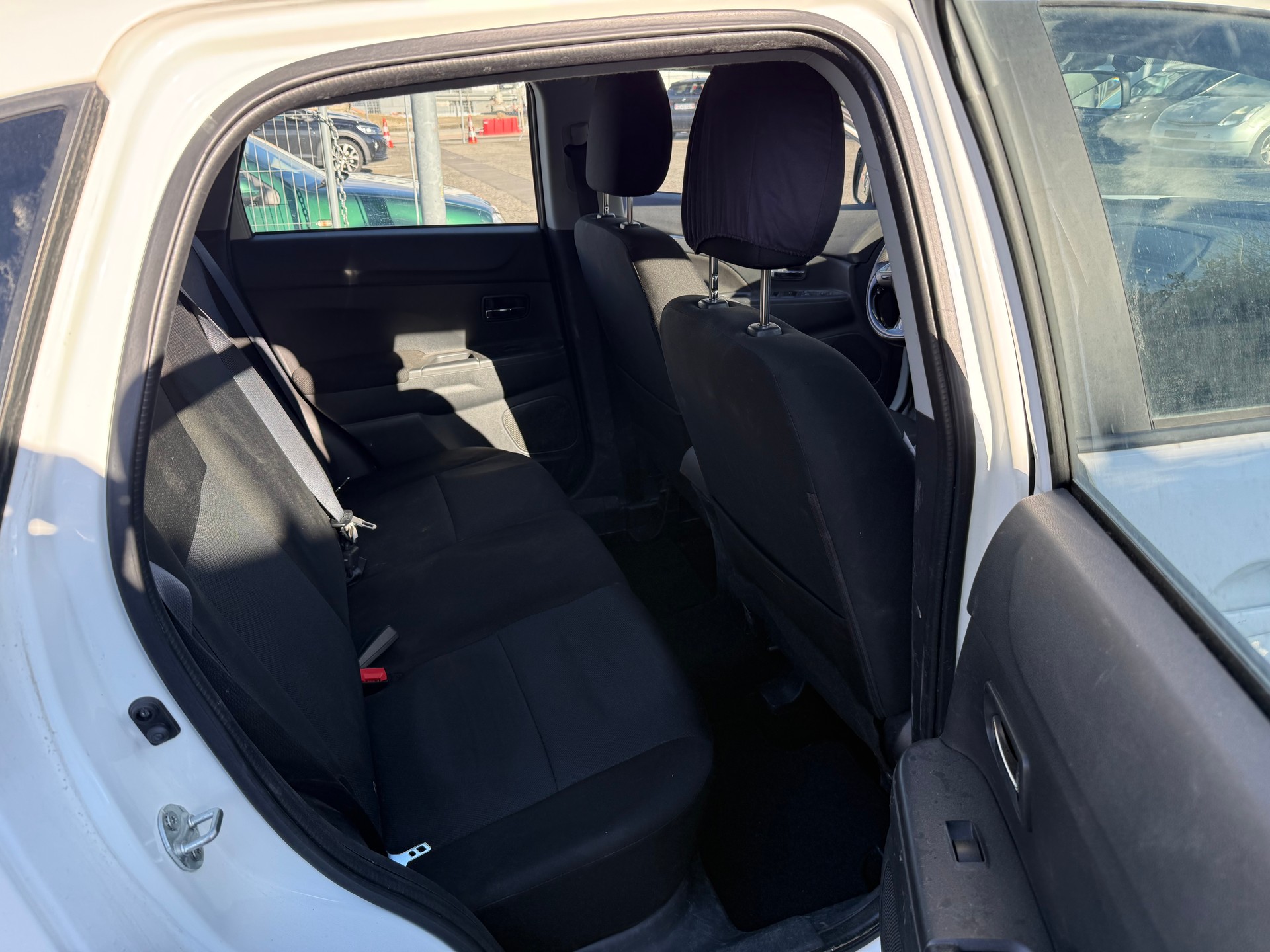 CITROEN C4 Aircross 1.6 HDi Exclusive 4WD-image-8