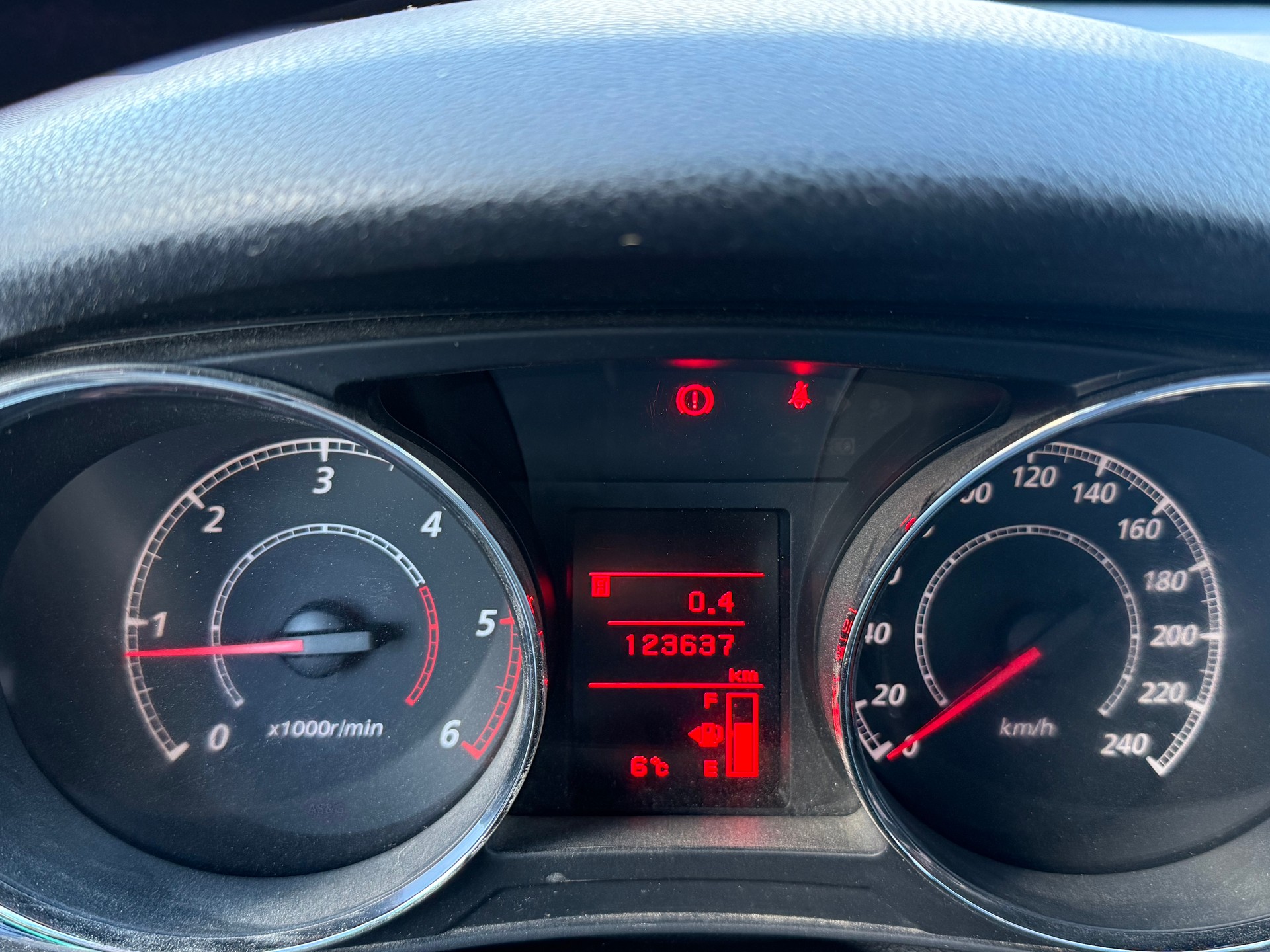CITROEN C4 Aircross 1.6 HDi Exclusive 4WD-image-11